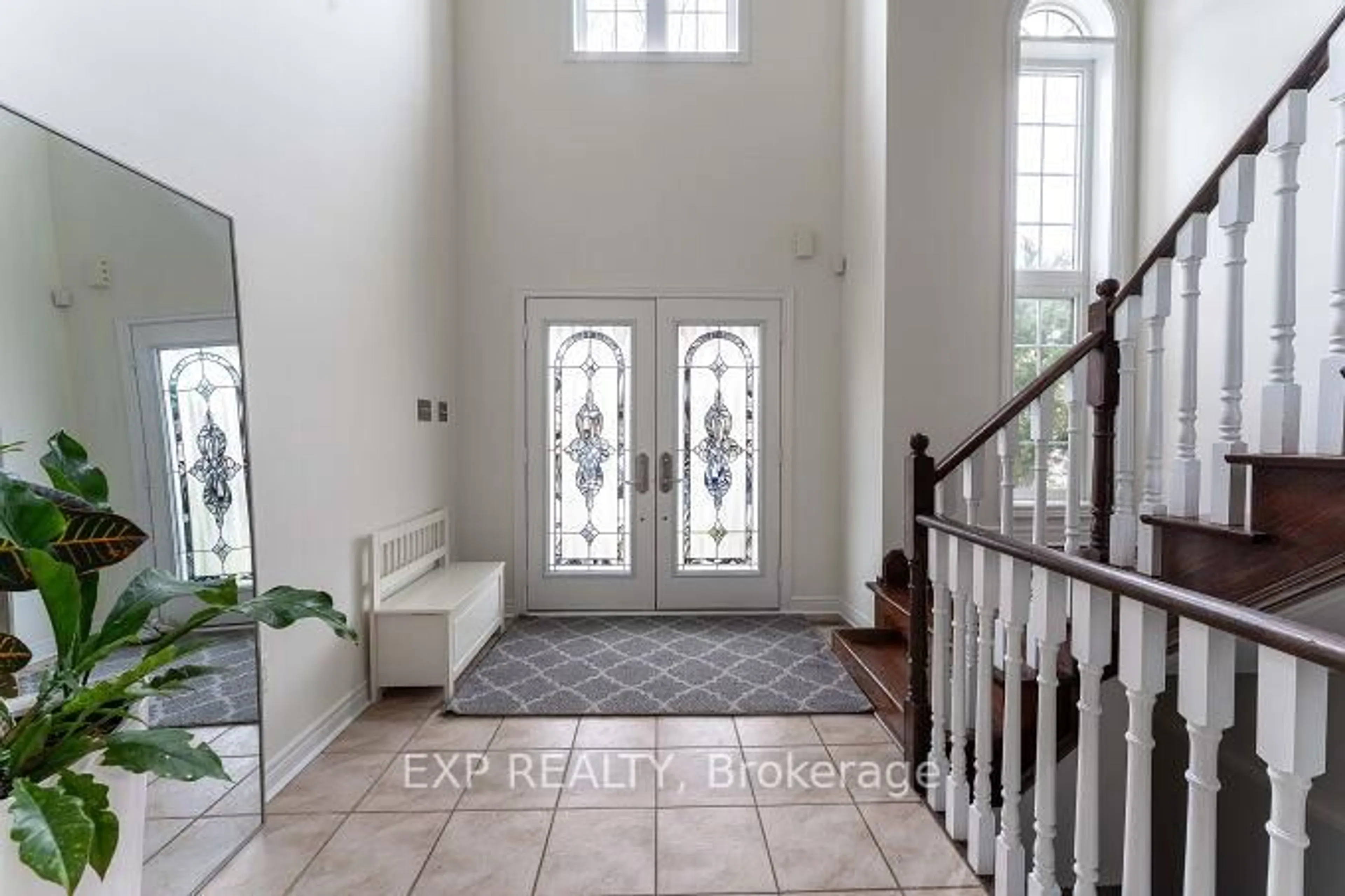 Indoor entryway for 2409 WEST HAM Rd, Oakville Ontario L6M 4P2