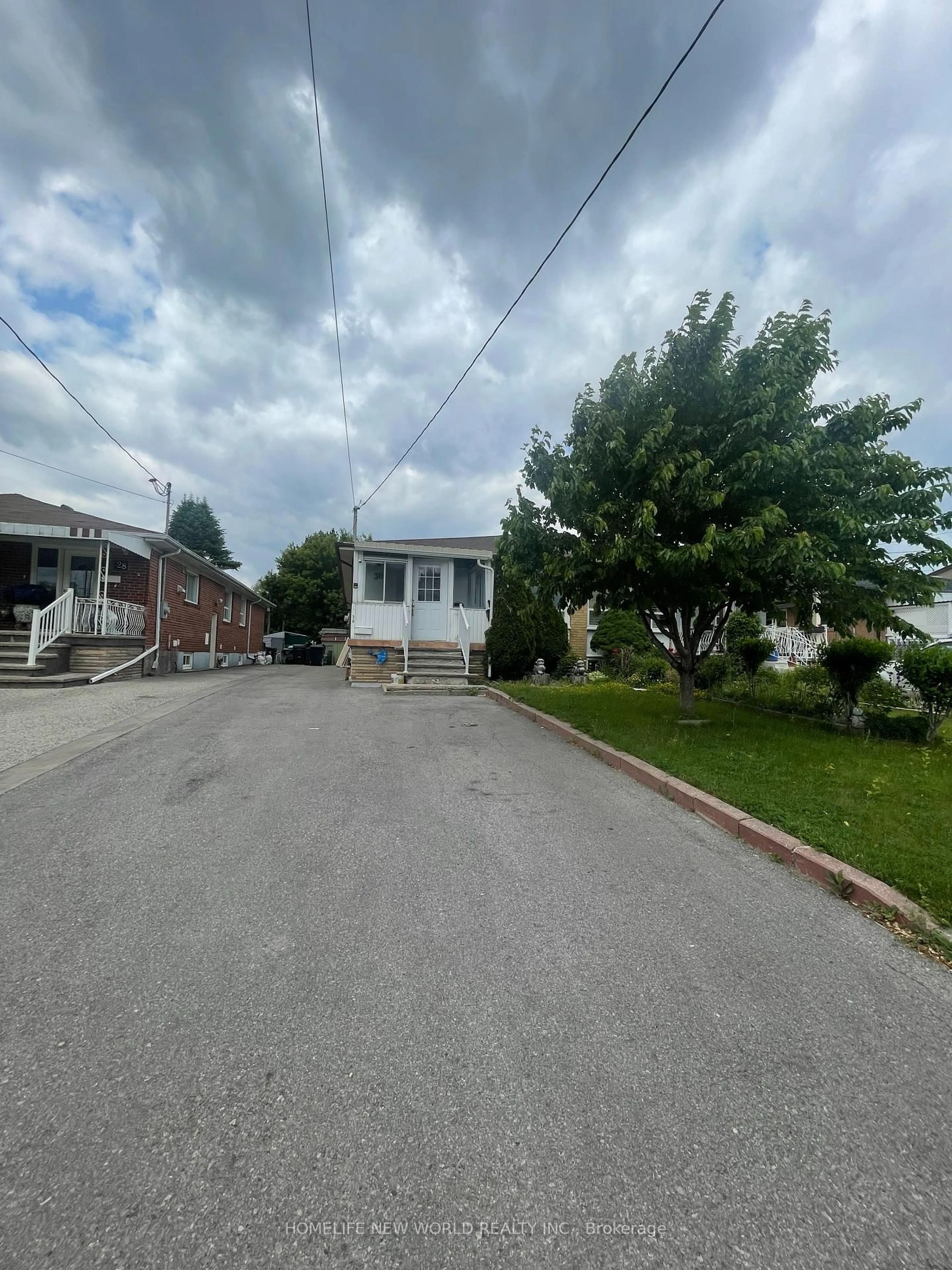 A pic from outside/outdoor area/front of a property/back of a property/a pic from drone, street for 30 Habitant Dr, Toronto Ontario M9M 2N9