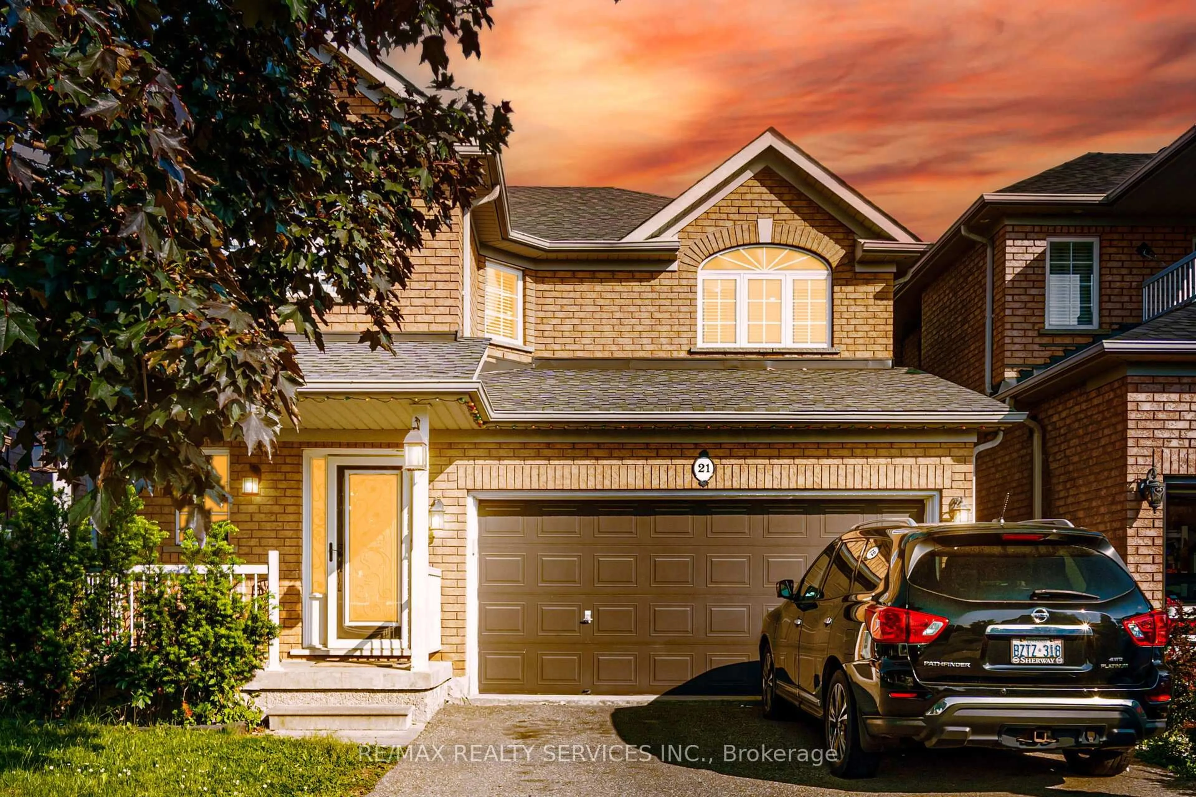 Unknown for 21 Queen Mary Dr, Brampton Ontario L7A 1X7