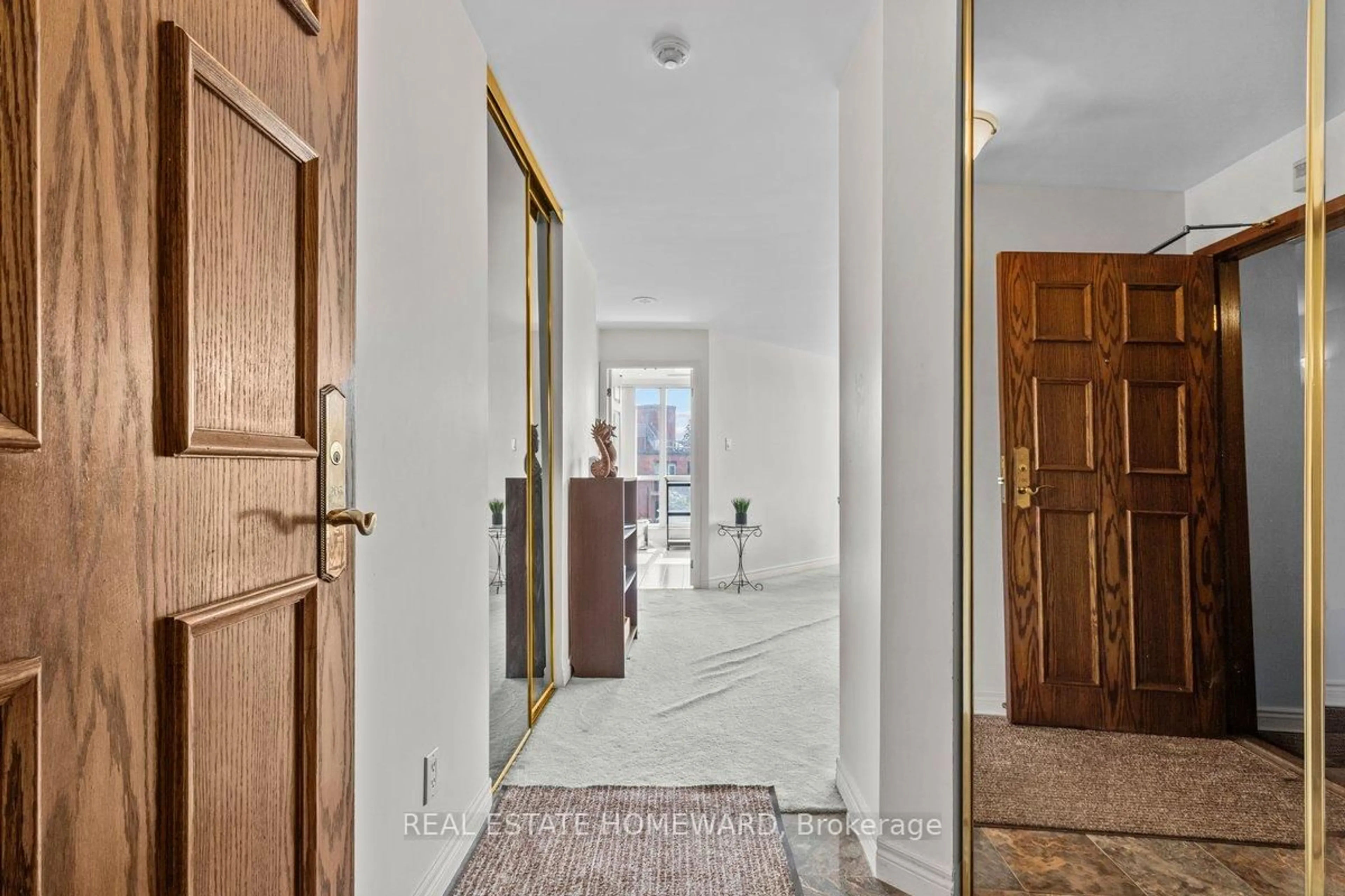 Indoor foyer for 2285 Lake Shore Blvd #203, Toronto Ontario M8V 3X9