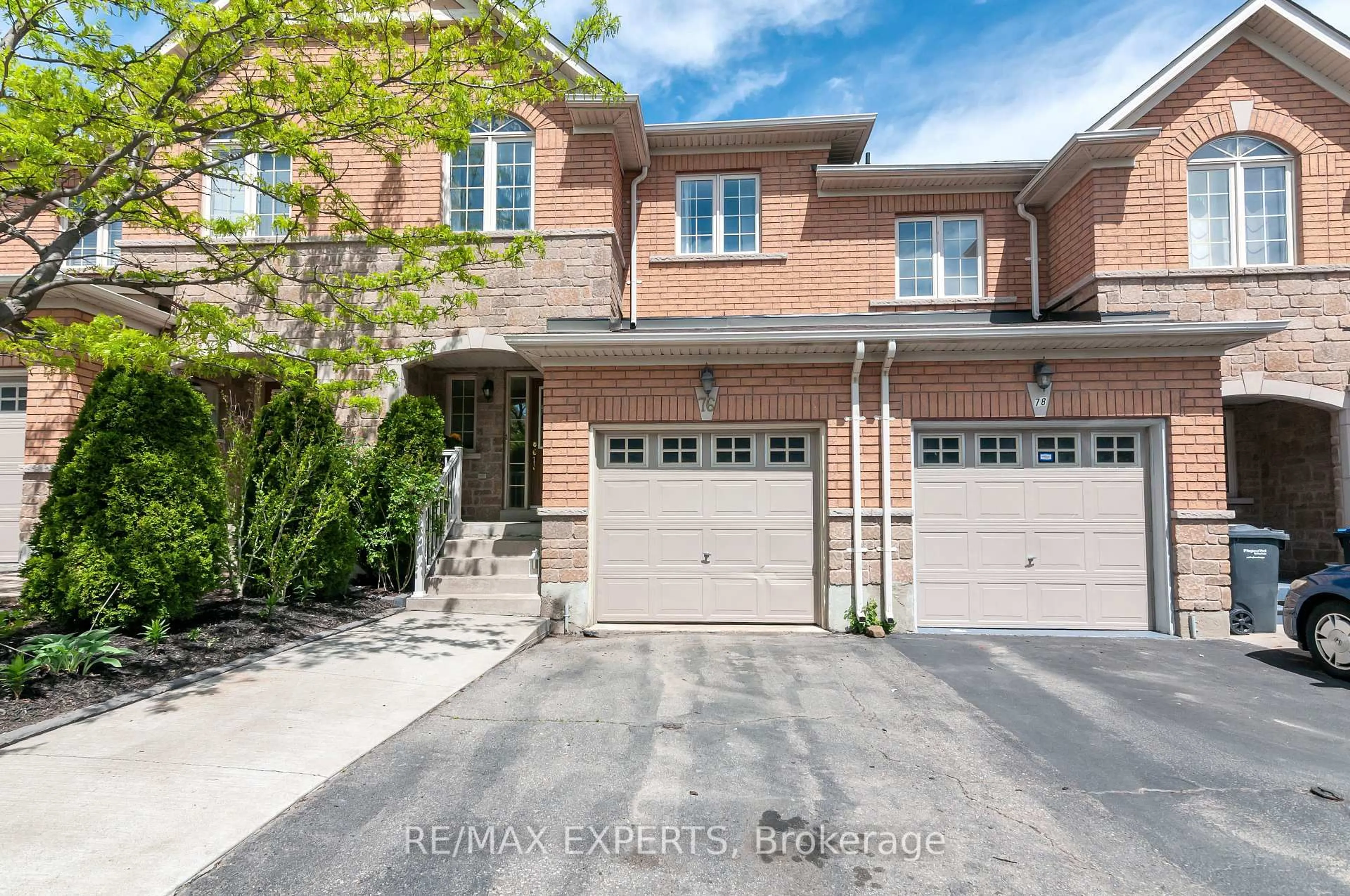 Home with brick exterior material, street for 76 Eagle Trace Dr #48, Brampton Ontario L6R 0M4