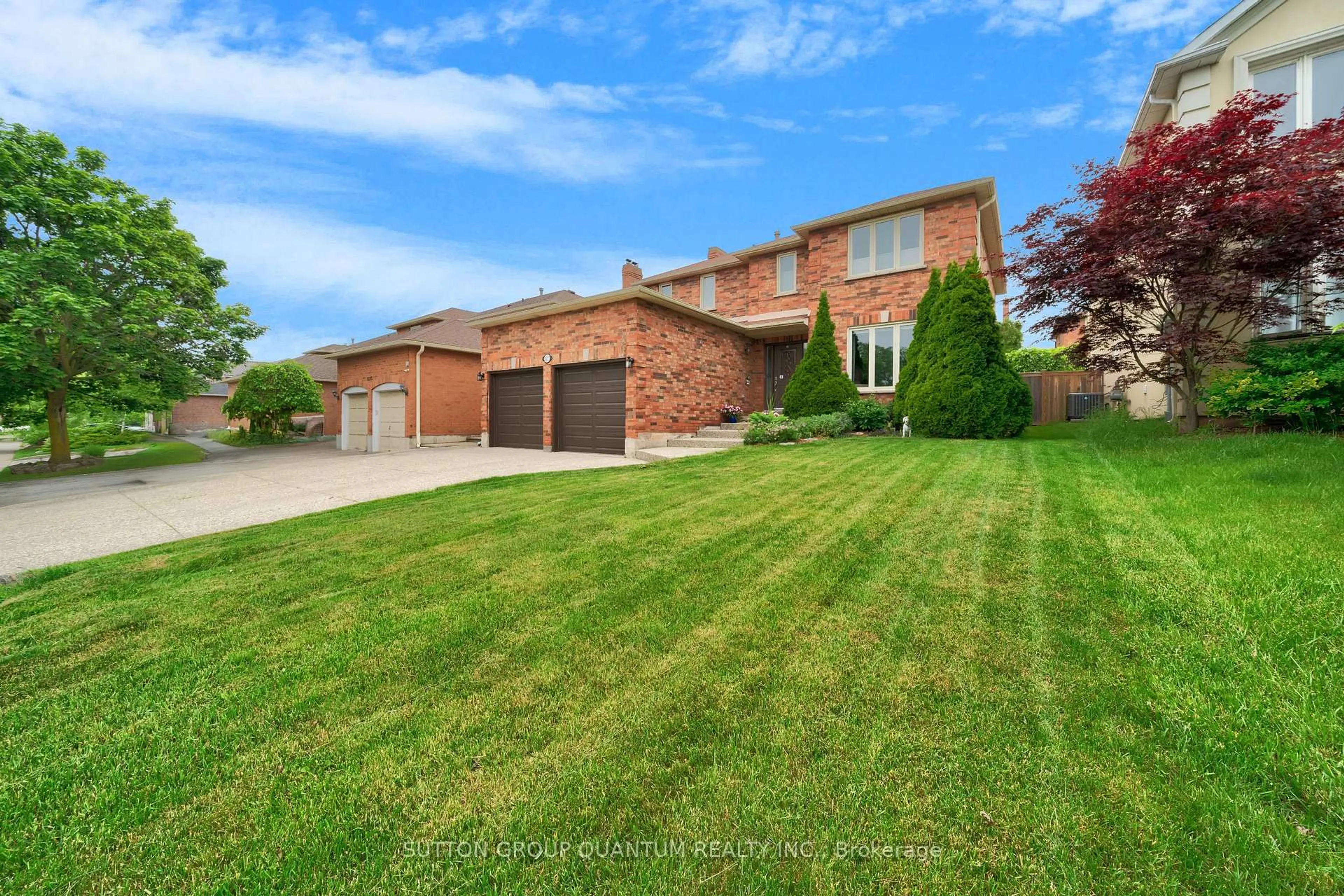 Home with brick exterior material, street for 1217 Creekside Dr, Oakville Ontario L6H 4Y8