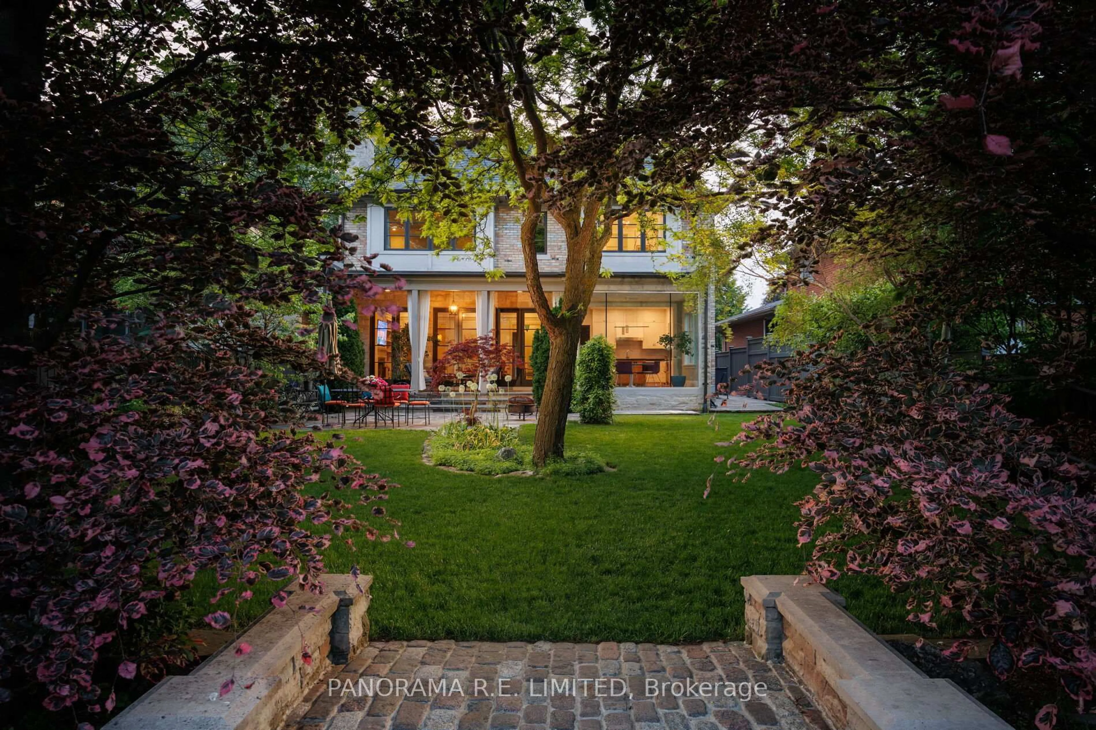 Unknown for 19 Graystone Gdns, Toronto Ontario M8Z 3C2