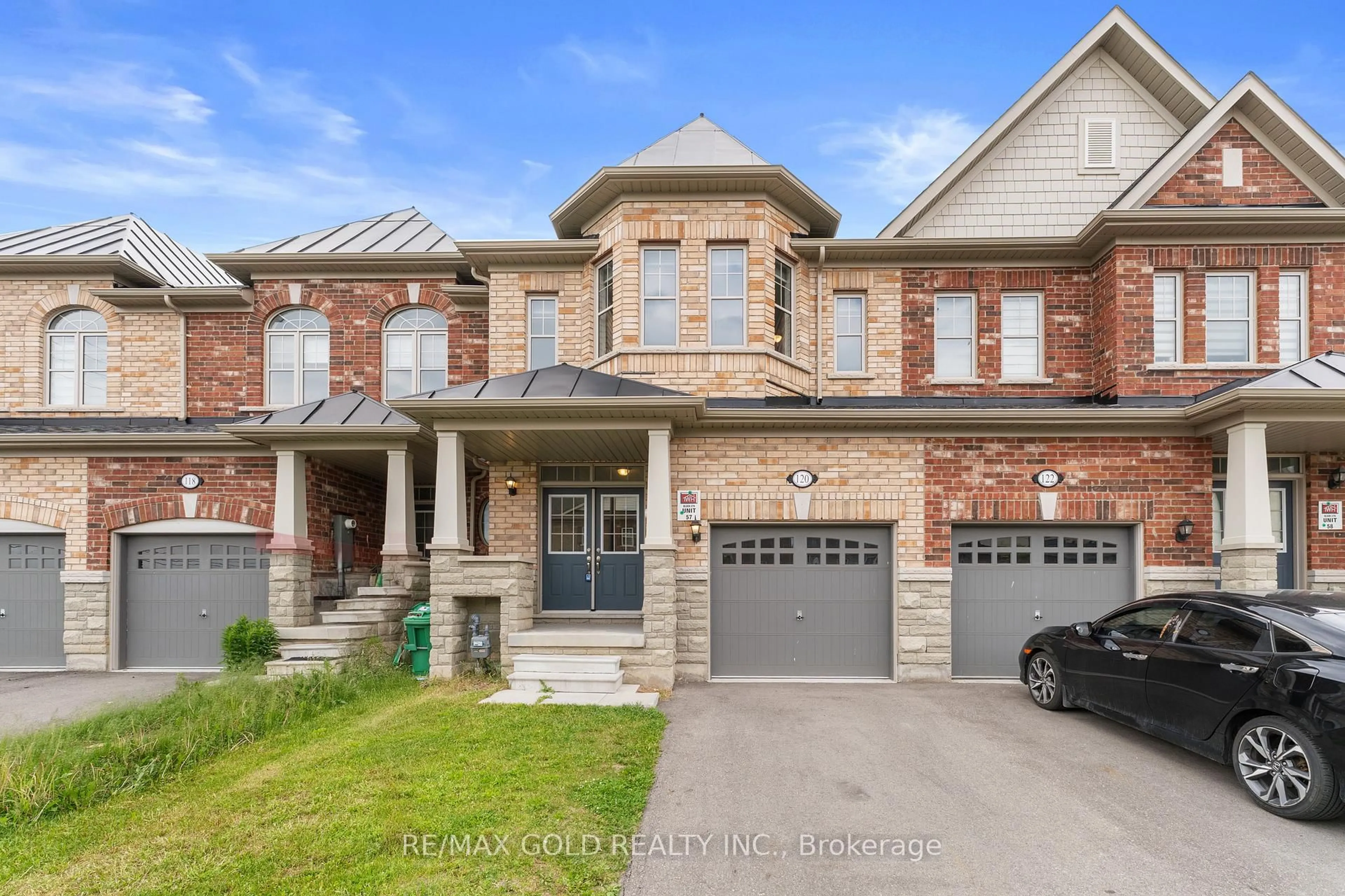 Home with brick exterior material, street for 120 Finegan Circ, Brampton Ontario L7A 0B7