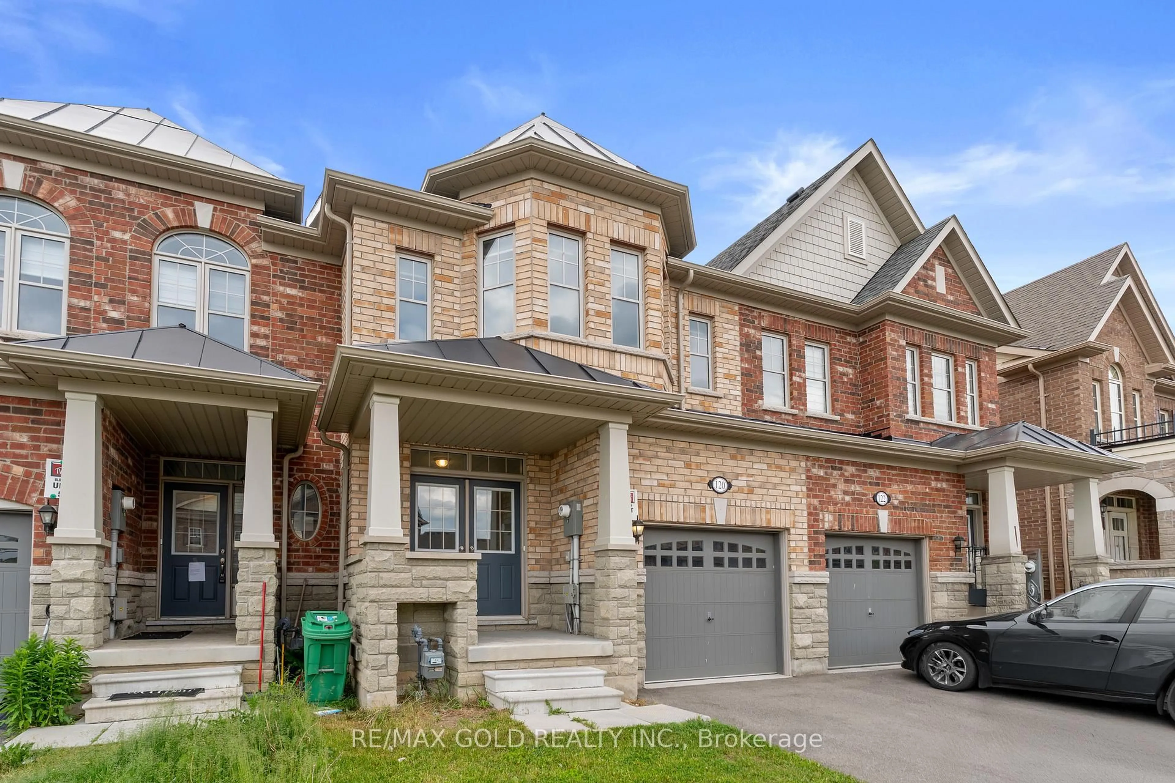 Home with brick exterior material, street for 120 Finegan Circ, Brampton Ontario L7A 0B7