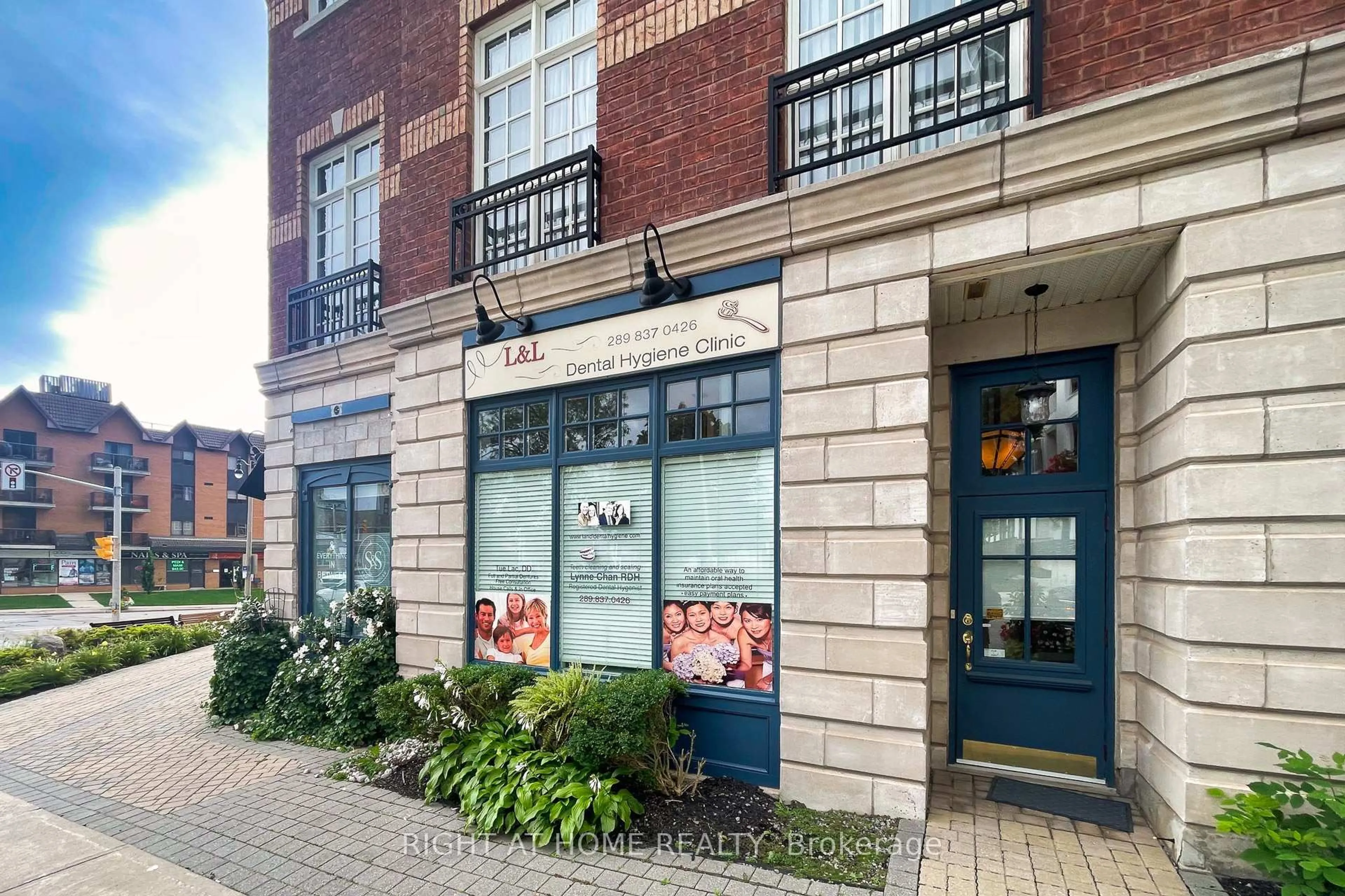 Unknown for 120 BRONTE Rd #10, Oakville Ontario L6L 3C1