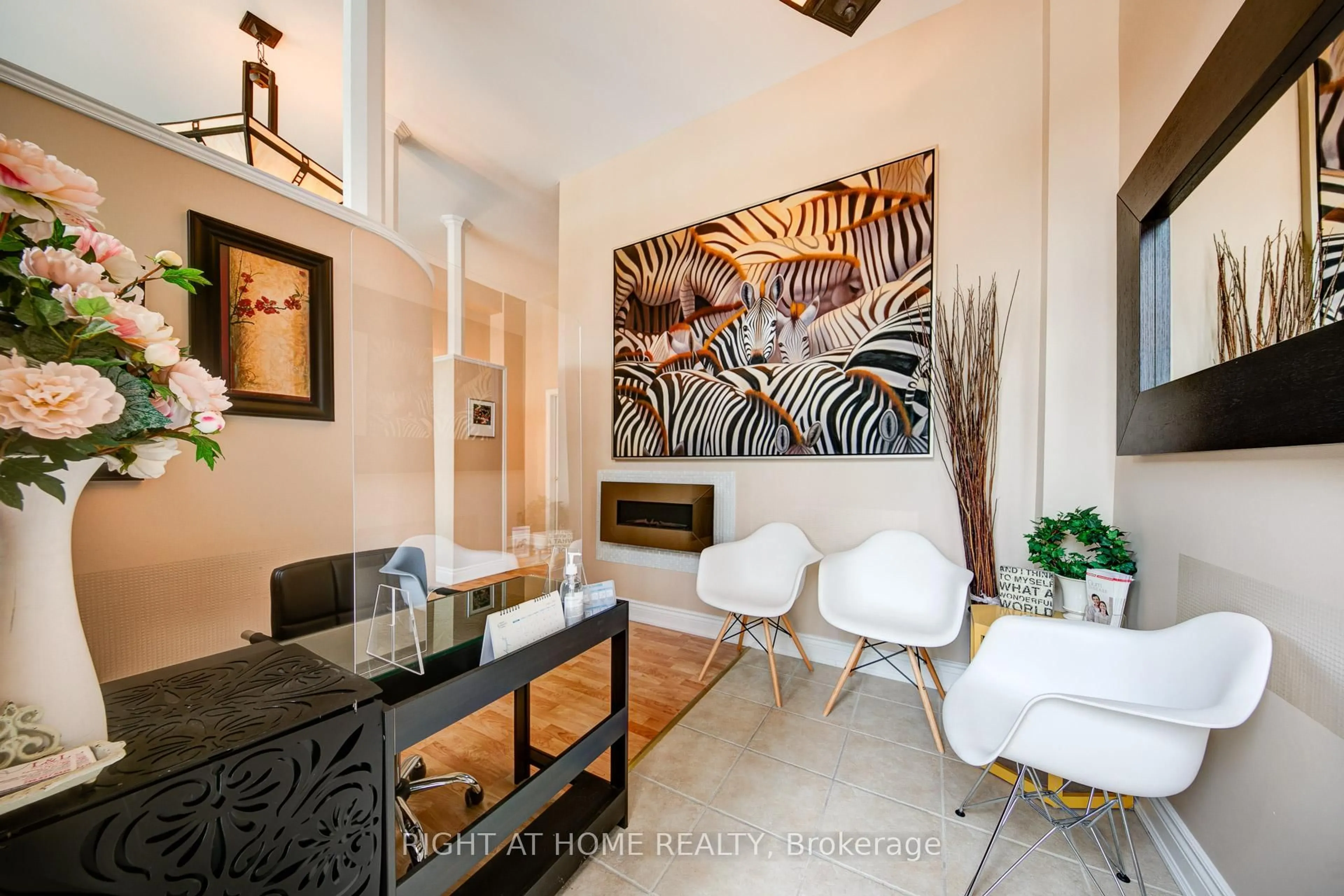 Unknown for 120 BRONTE Rd #10, Oakville Ontario L6L 3C1