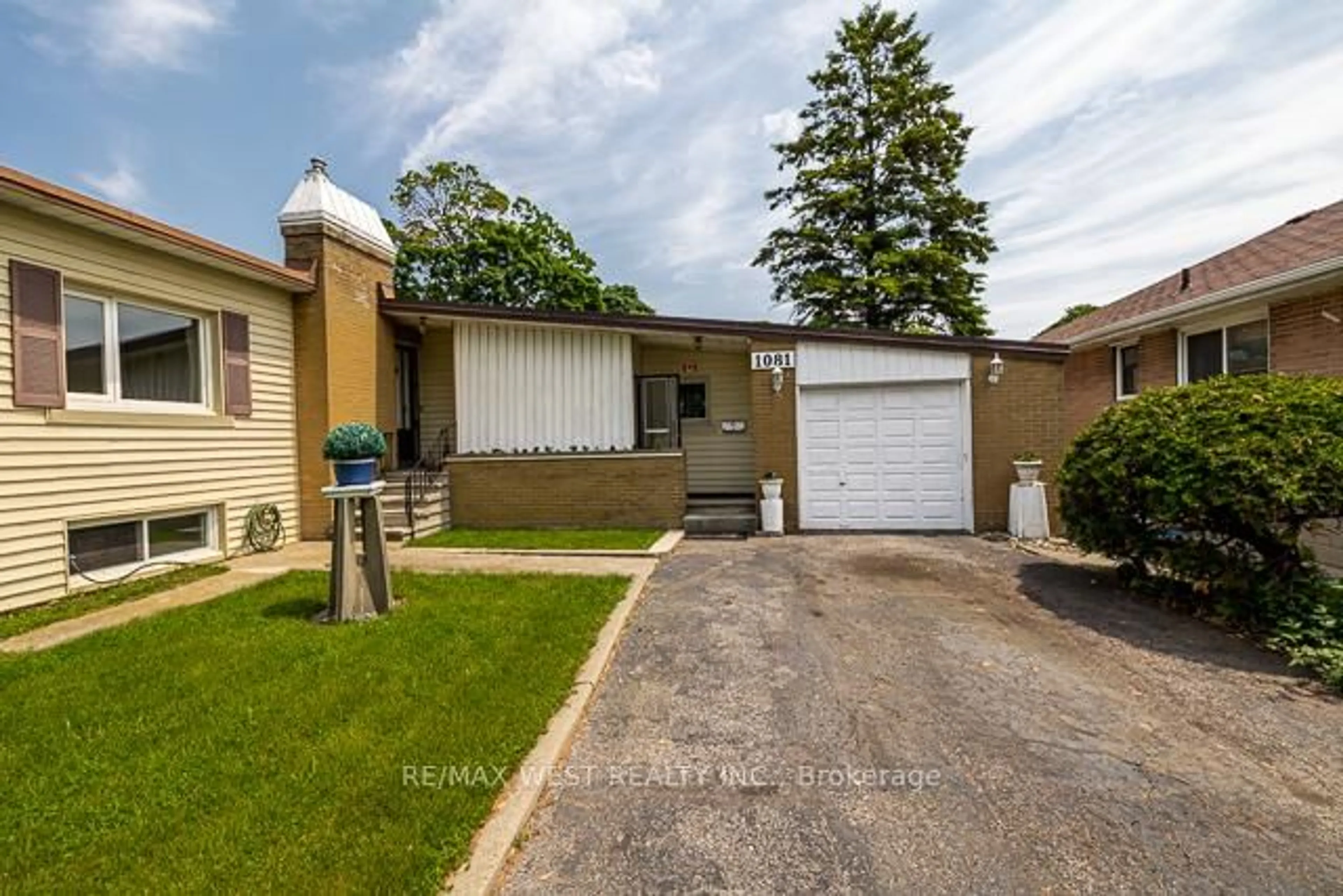 Unknown for 1081 Islington Ave, Toronto Ontario M8Z 4R8