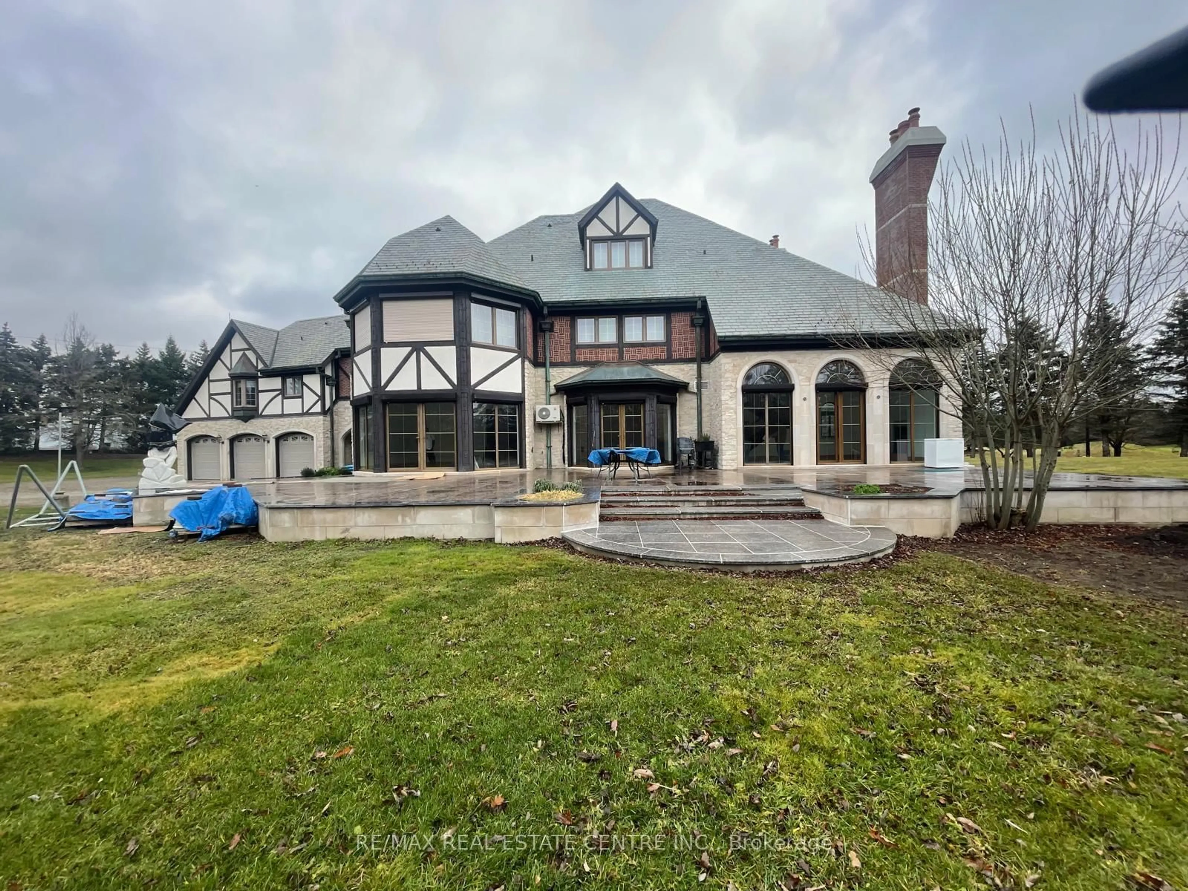 Home with brick exterior material, unknown for 2 Edgeforest Dr, Brampton Ontario L6P 0E1