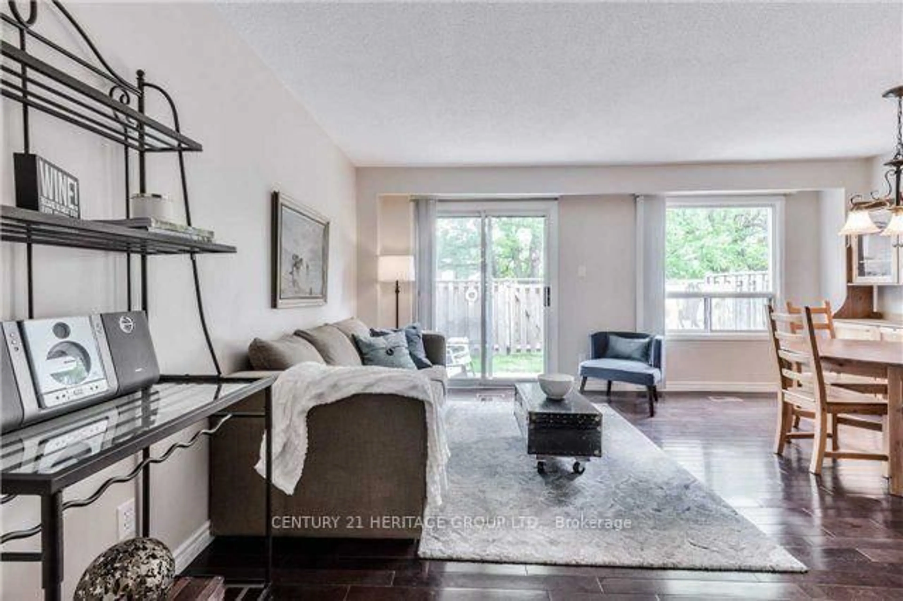 Living room with furniture, unknown for 86 Collins Cres, Brampton Ontario L6V 3N1