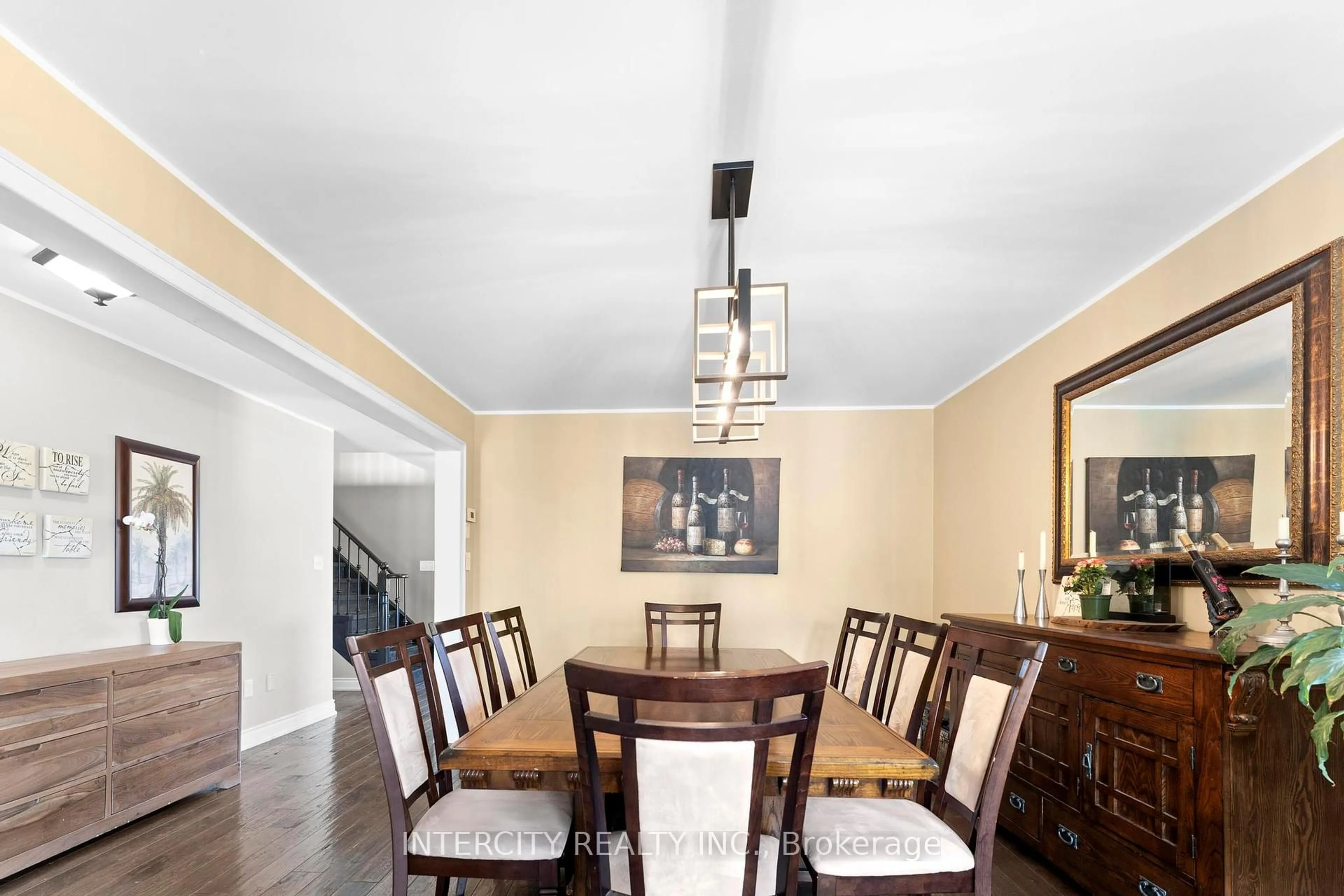 Dining room, unknown for 5409 Duchess Crt, Burlington Ontario L7L 6Z4
