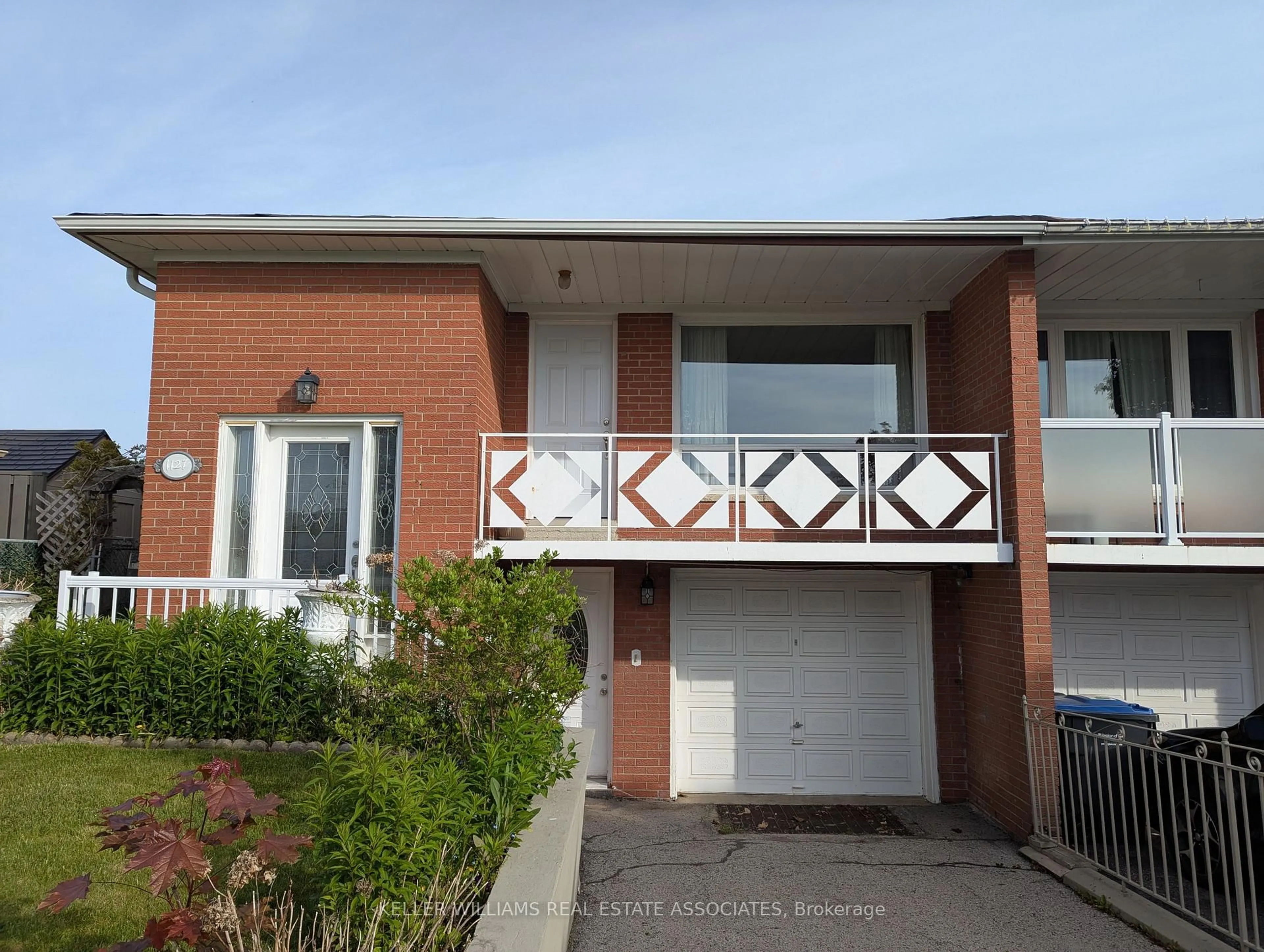 Home with brick exterior material, street for 1127 Claredale Rd, Mississauga Ontario L5G 1T7