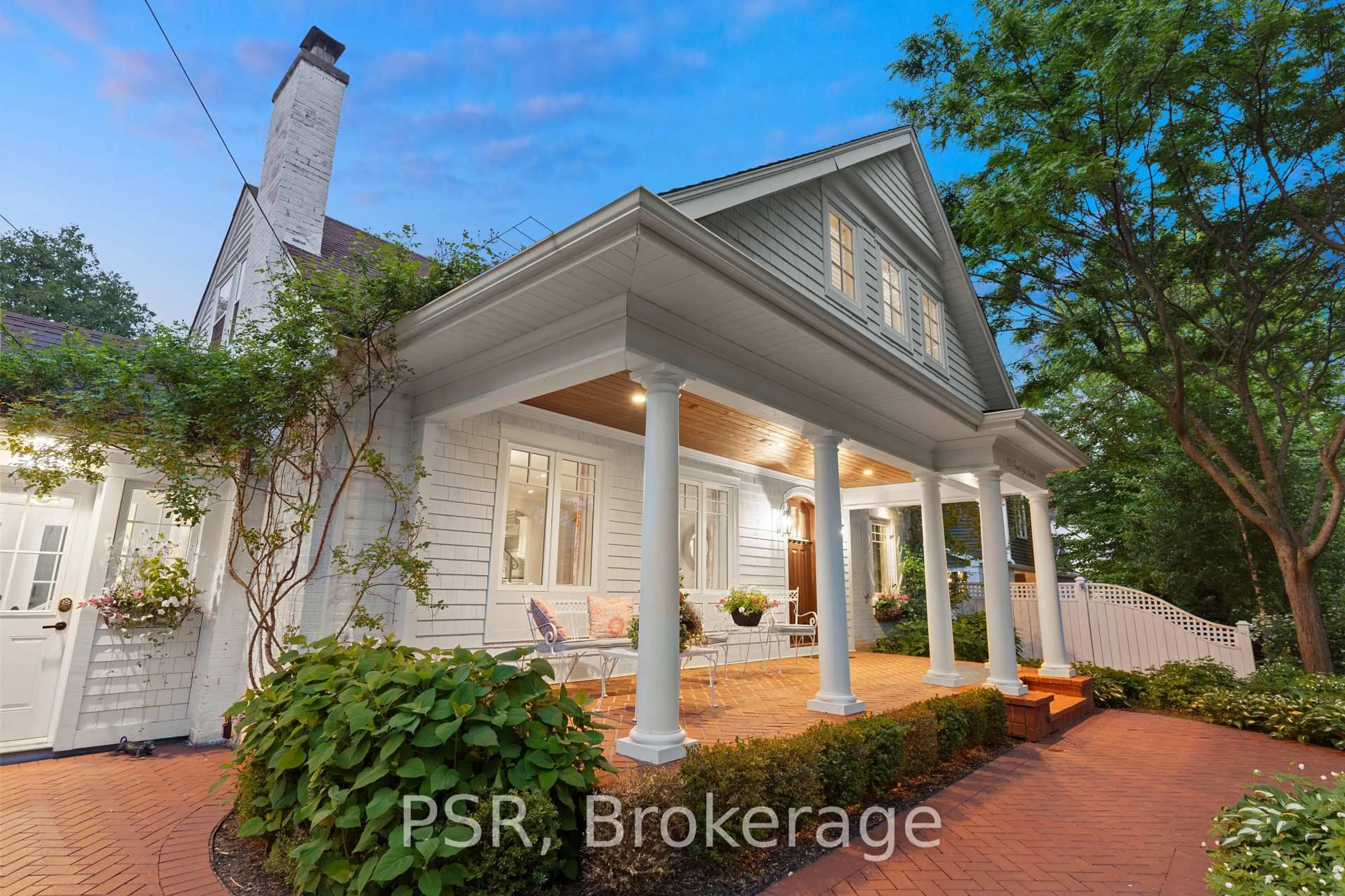 Home with brick exterior material, street for 893 Forest Glen Ave, Burlington Ontario L7T 2L1