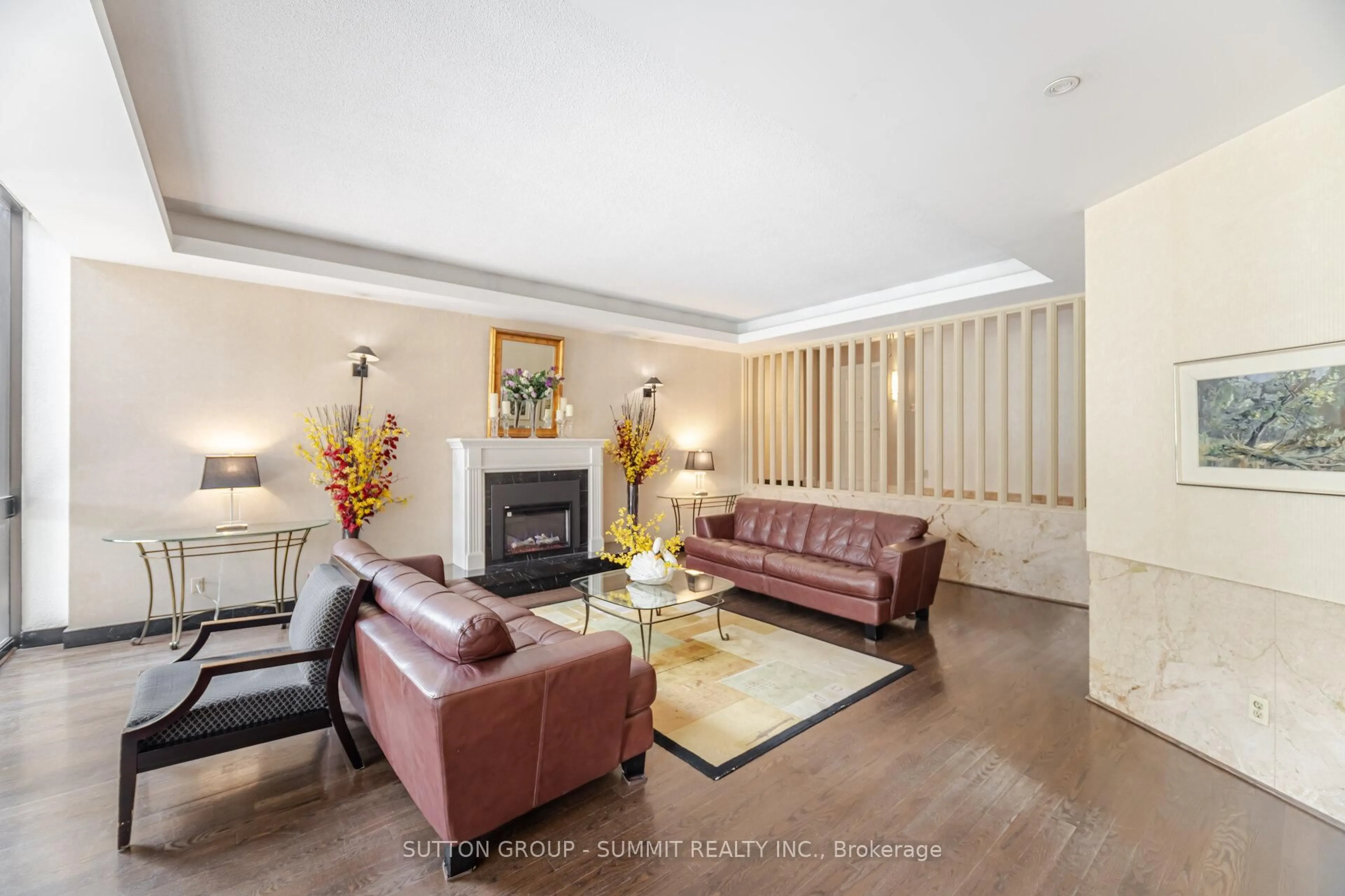 Living room with furniture, unknown for 1333 Bloor St #316, Mississauga Ontario L4Y 3T6