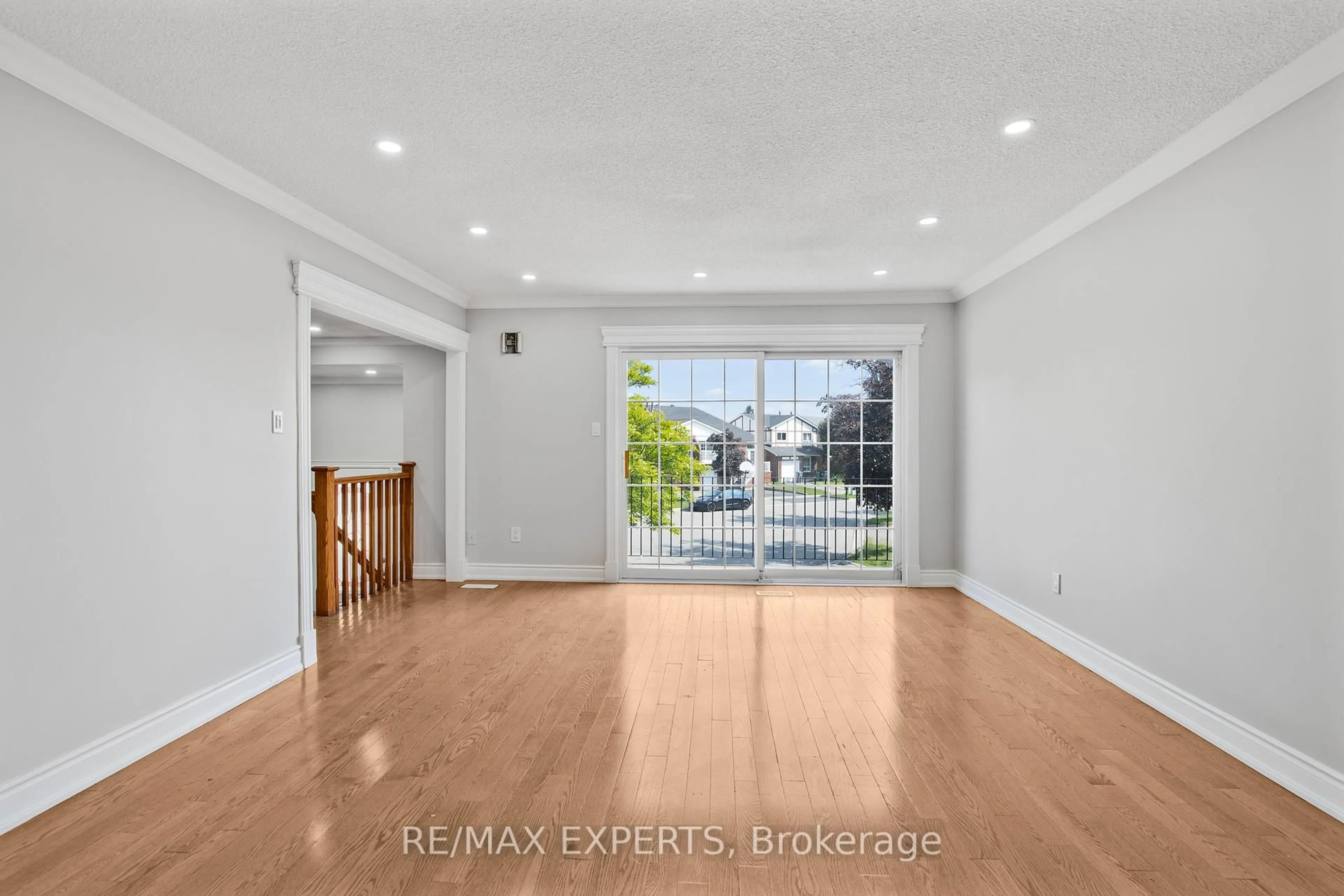 Indoor entryway for 36 Elderwood Pl, Brampton Ontario L6V 3N3