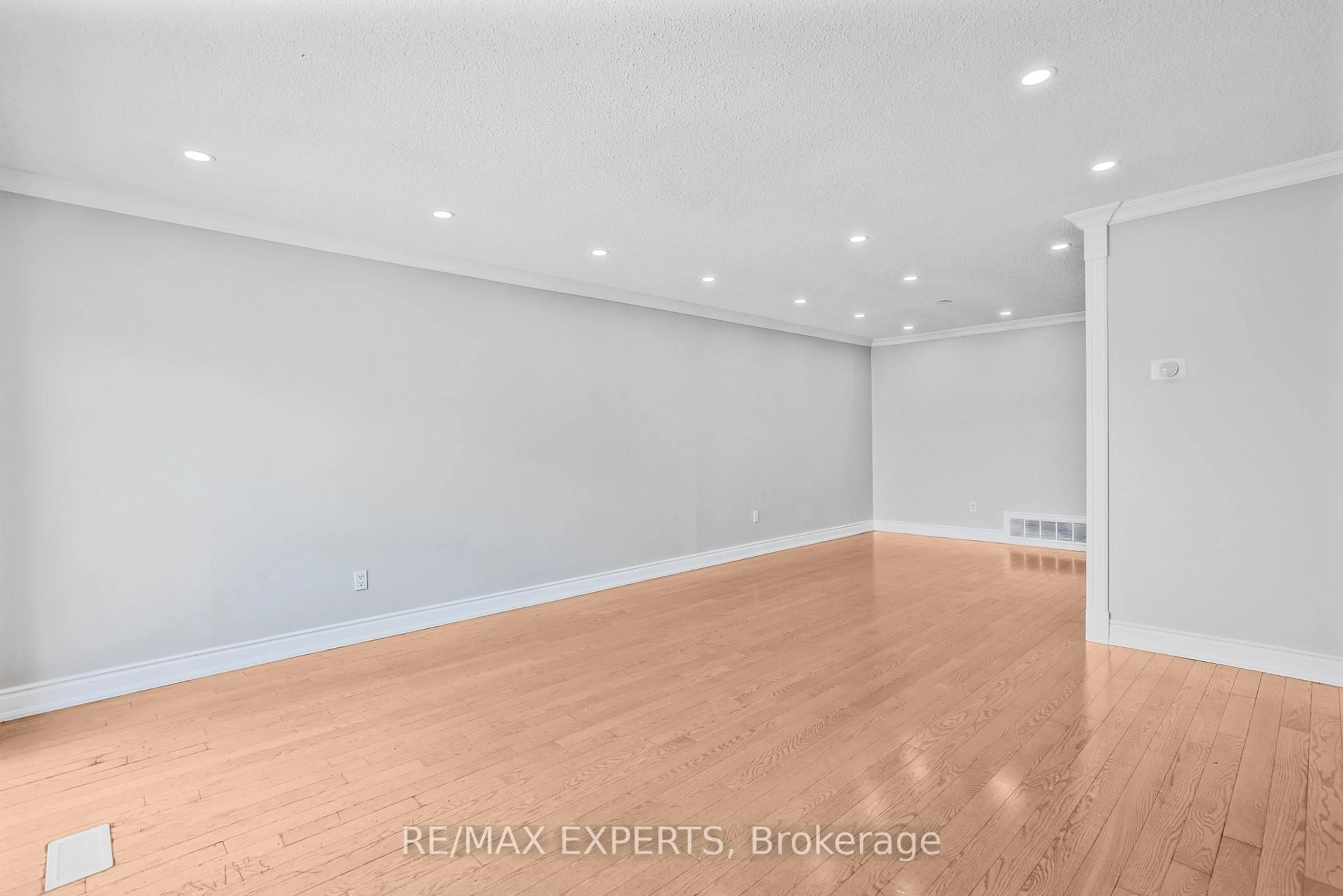 A pic of a room for 36 Elderwood Pl, Brampton Ontario L6V 3N3