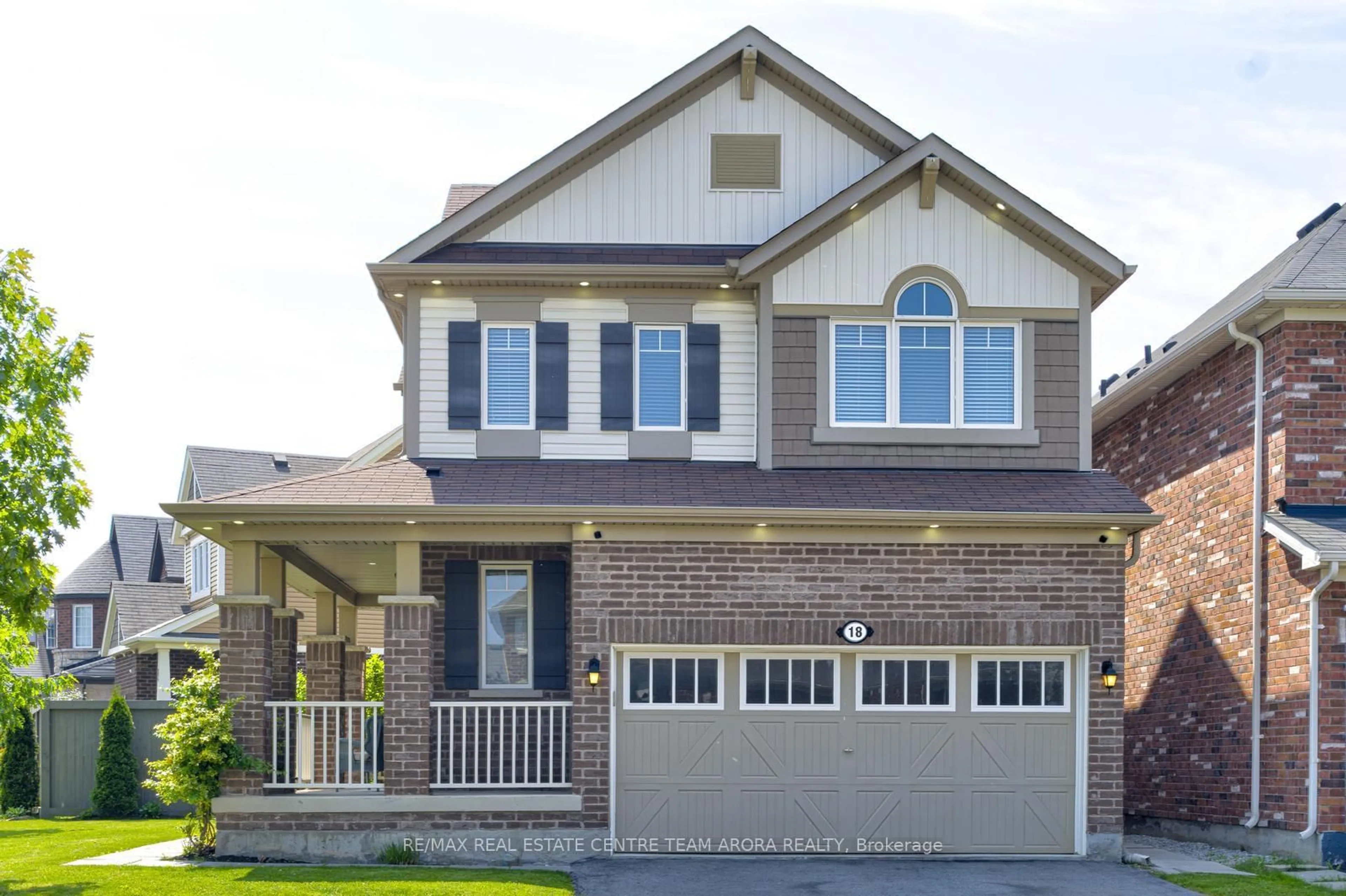 Home with brick exterior material, street for 18 Fenchurch Dr, Brampton Ontario L7A 4G1