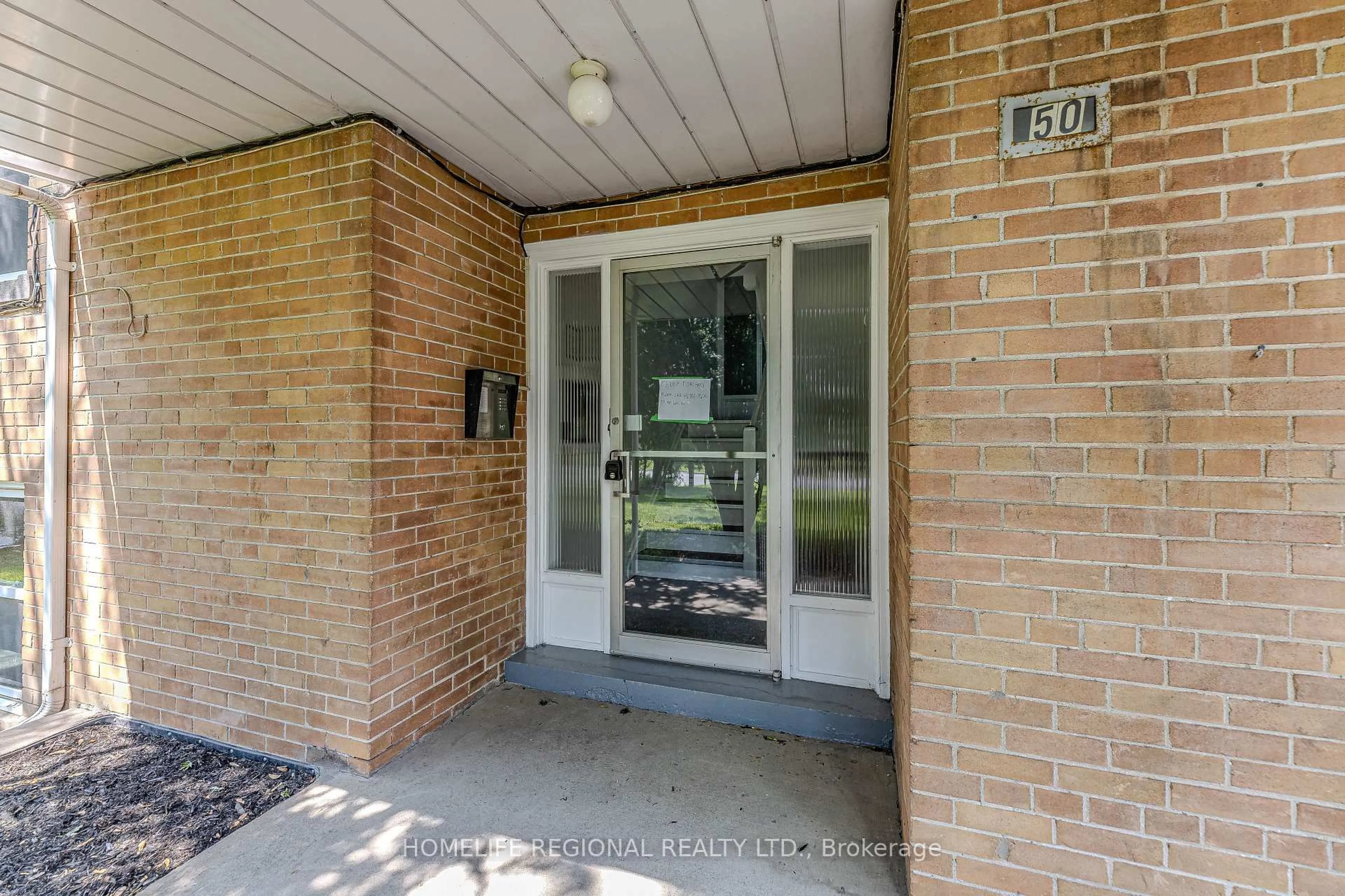 Indoor entryway for 50 Cuffley Cres, Toronto Ontario M3K 1Y2