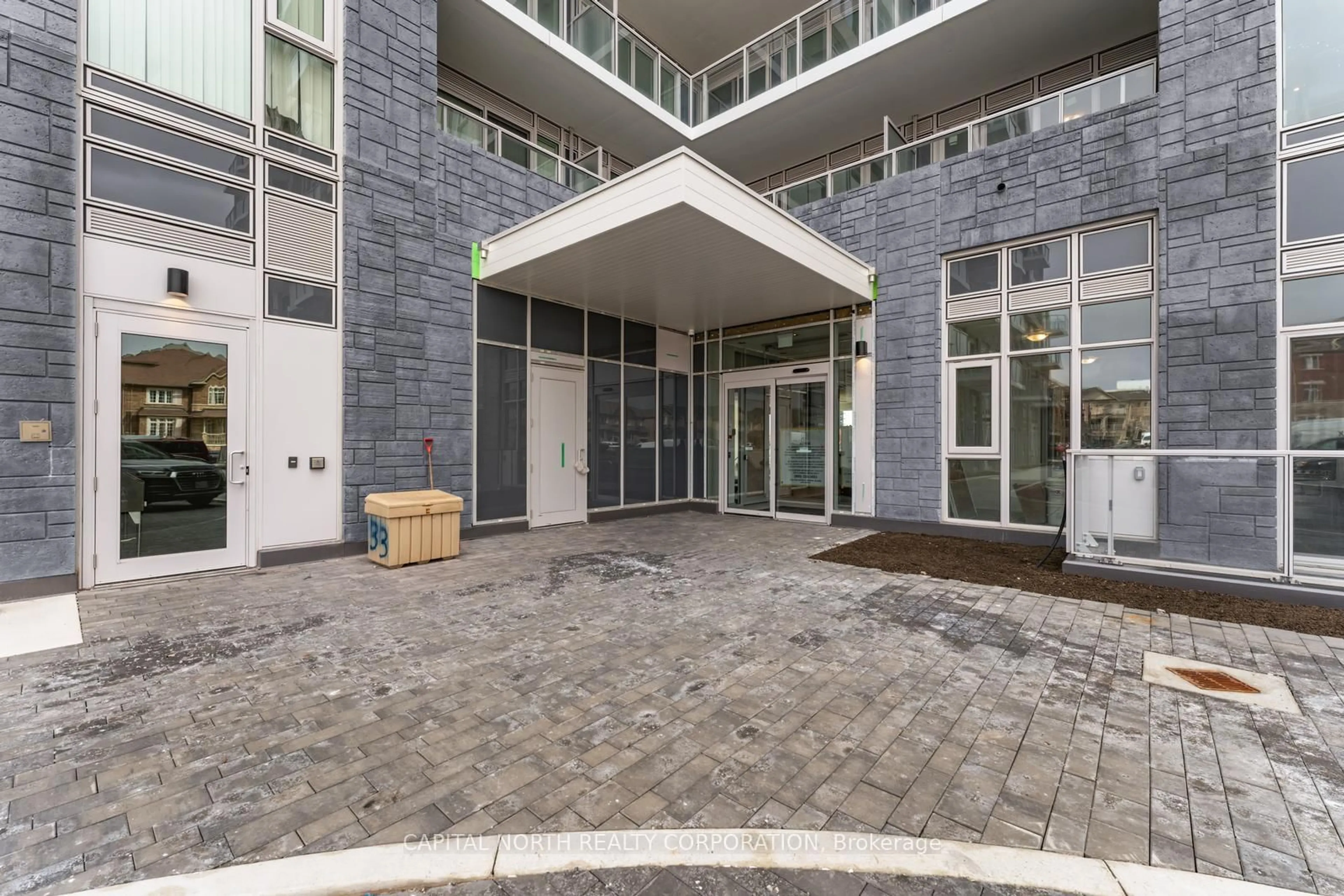 Unknown for 412 Silver Maple Rd #422, Oakville Ontario L6H 0S2