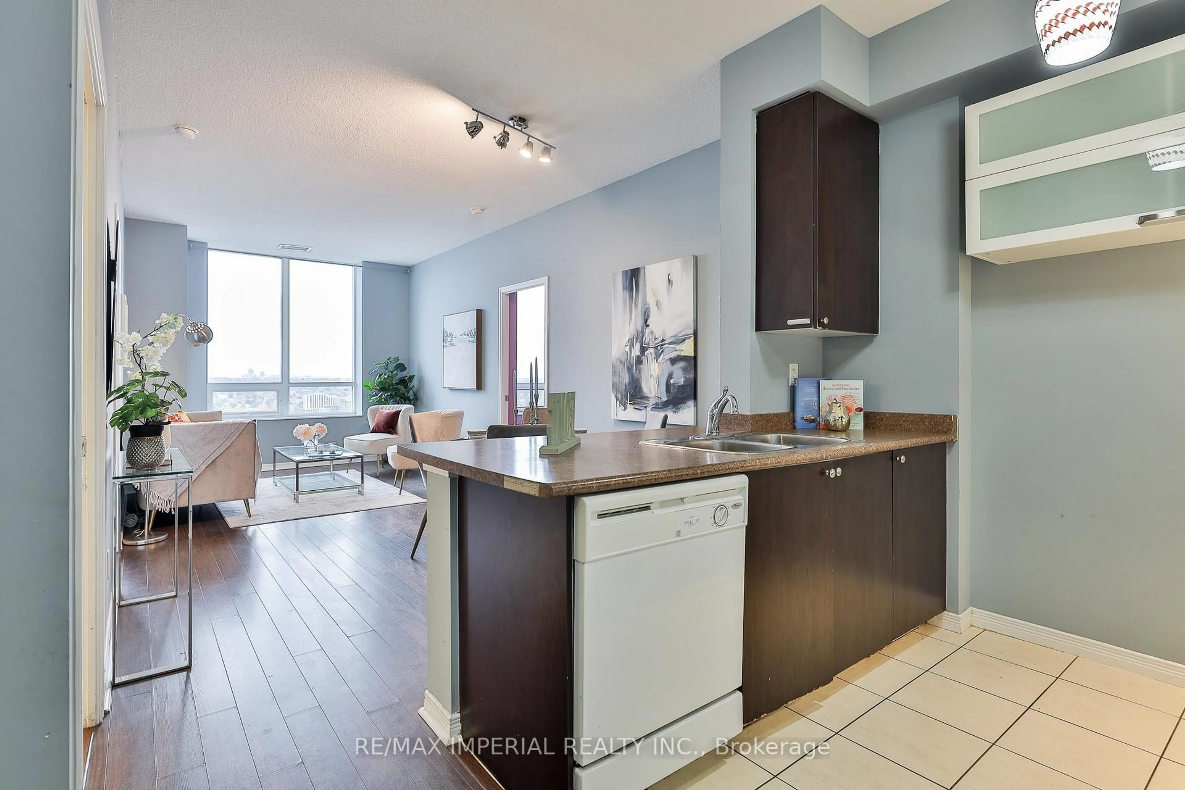 Open concept kitchen, unknown for 60 Heintzman St #2403, Toronto Ontario M6P 5A1