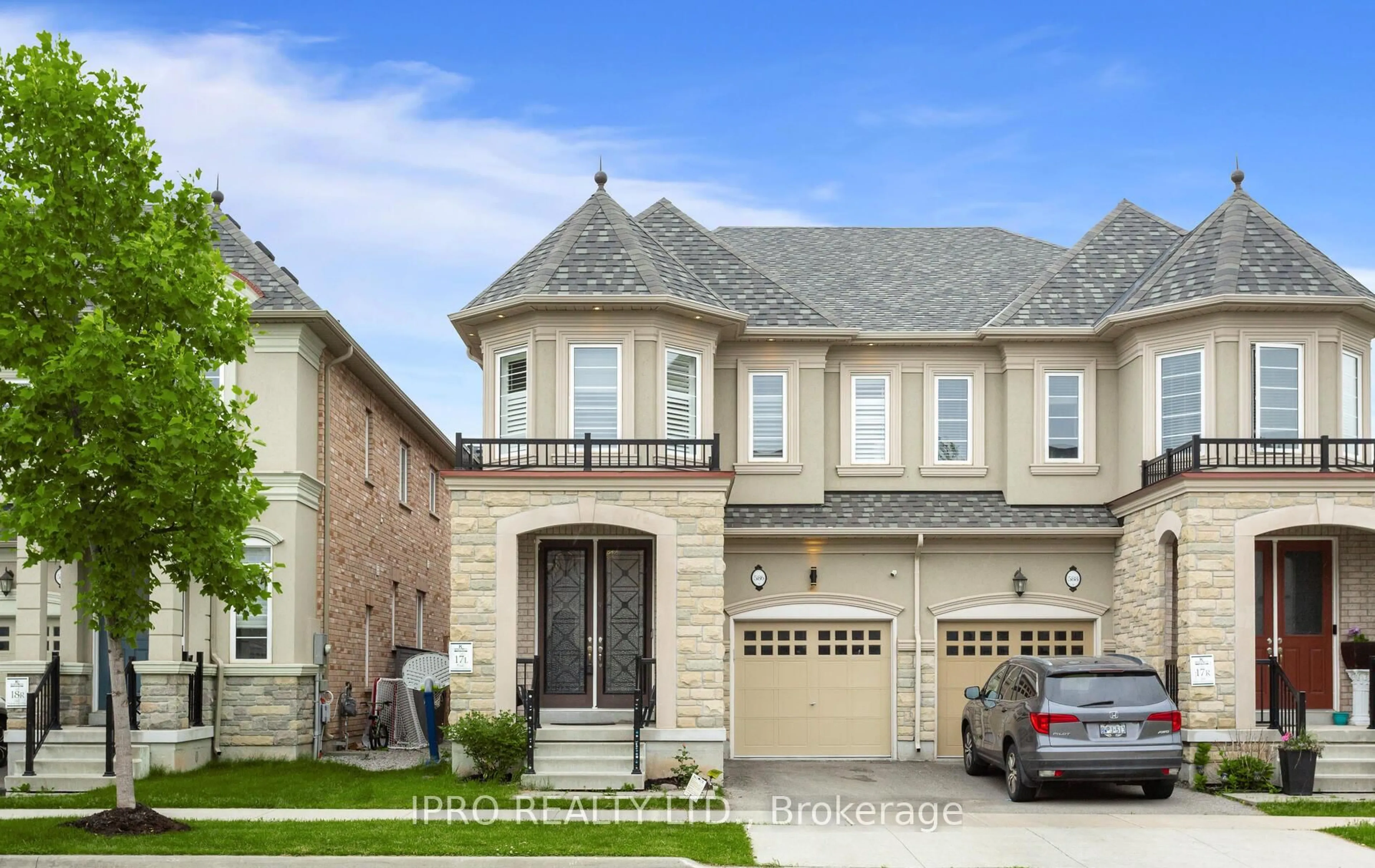 Home with brick exterior material, street for 586 Settlers Rd, Oakville Ontario L6M 1N8
