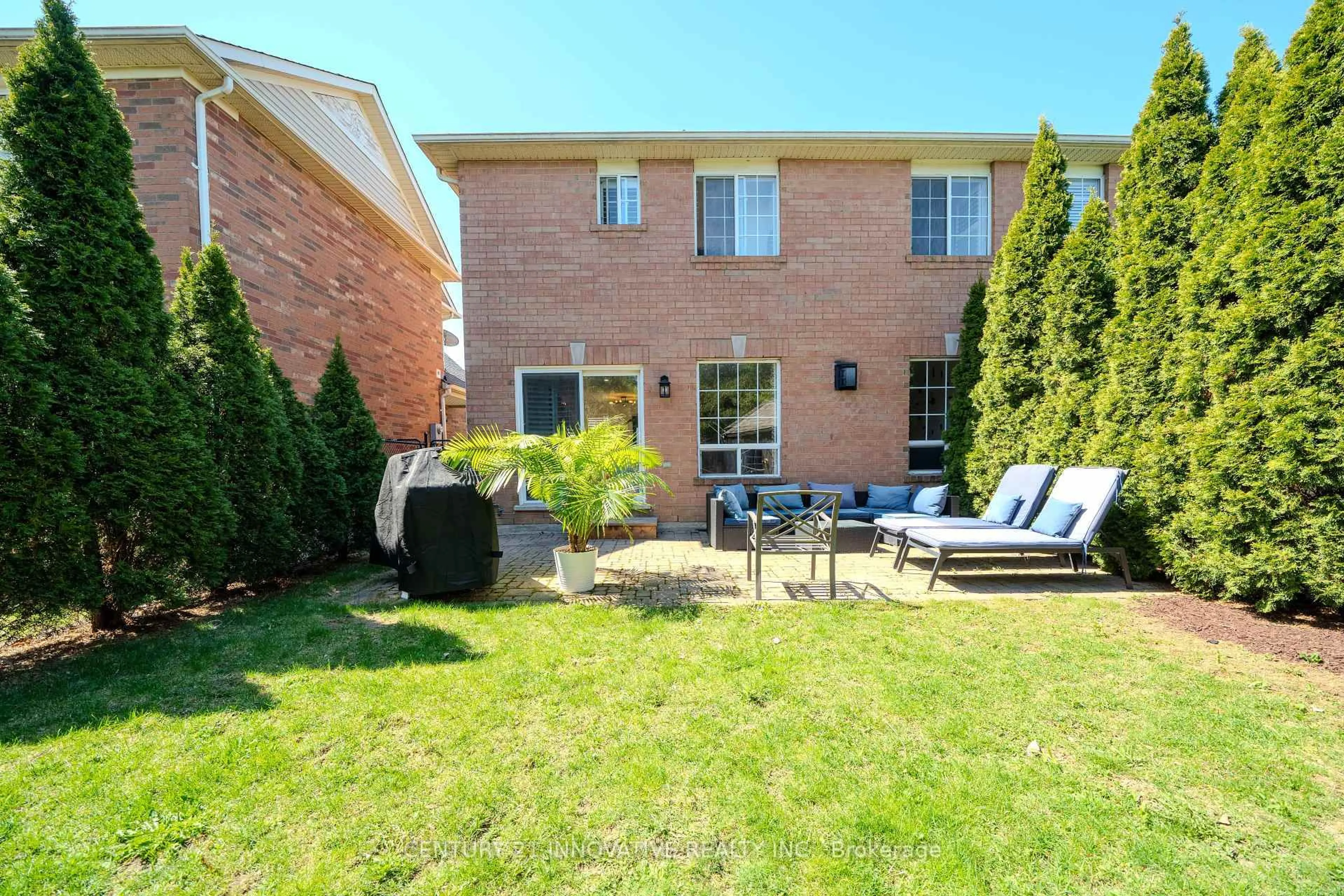 Patio, street for 1633 Gowling Terr, Milton Ontario L9T 5J6