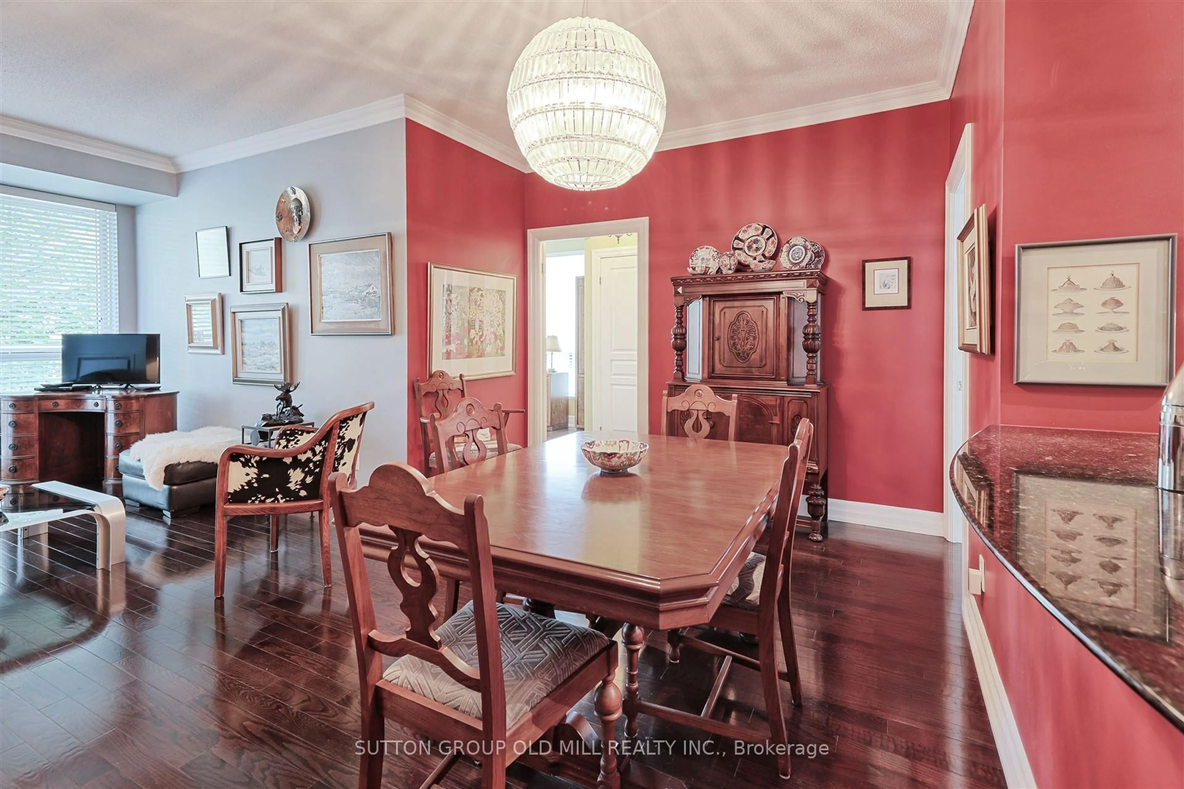 Dining room, wood/laminate floor for 2087 Lake Shore Blvd #305, Toronto Ontario M8V 4G3