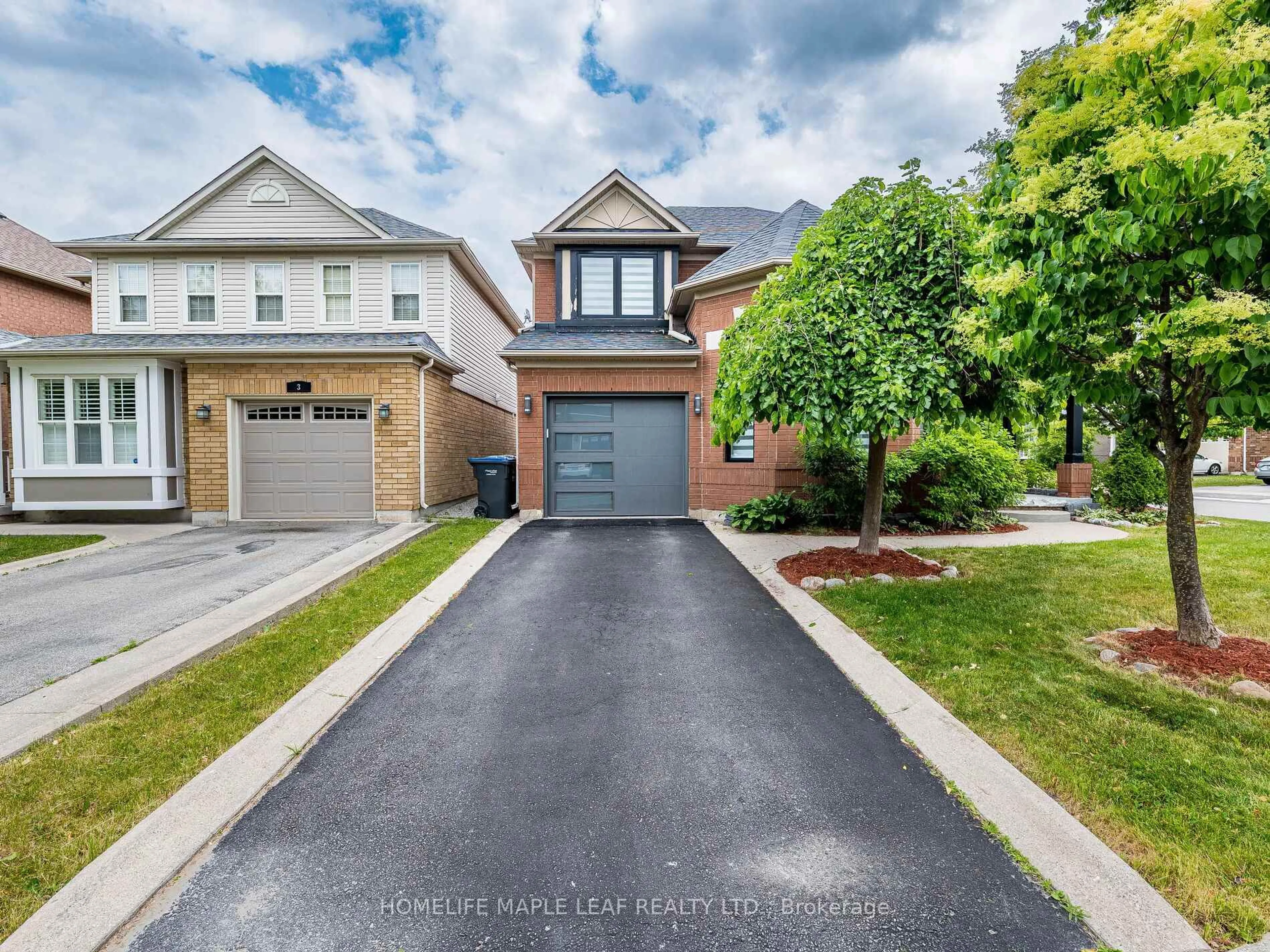 Home with brick exterior material, street for 27 Vista Green Cres, Brampton Ontario L7A 2S4