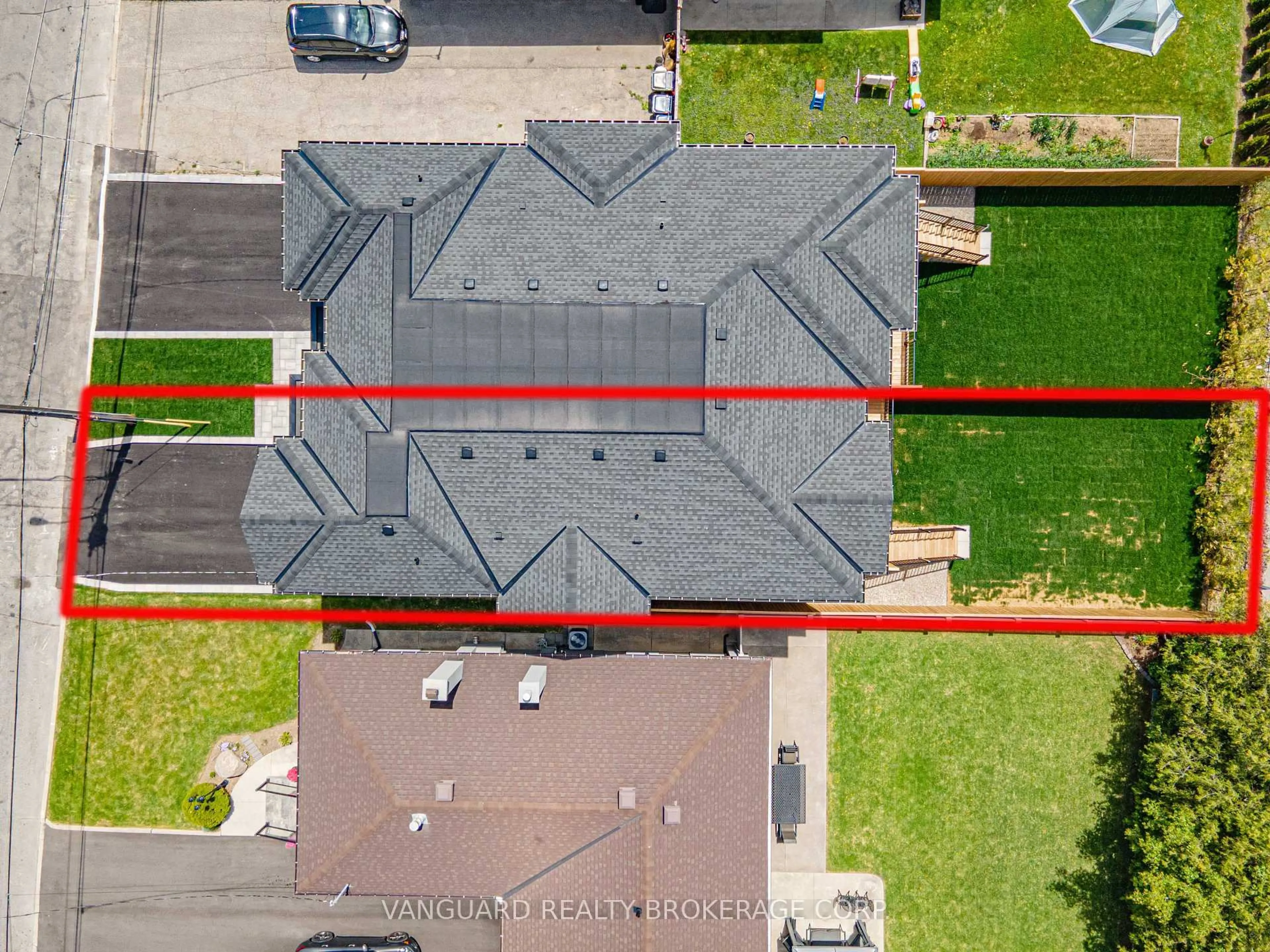 A pic from outside/outdoor area/front of a property/back of a property/a pic from drone, street for 144 Winston Park Blvd #A, Toronto Ontario M3K 1C5