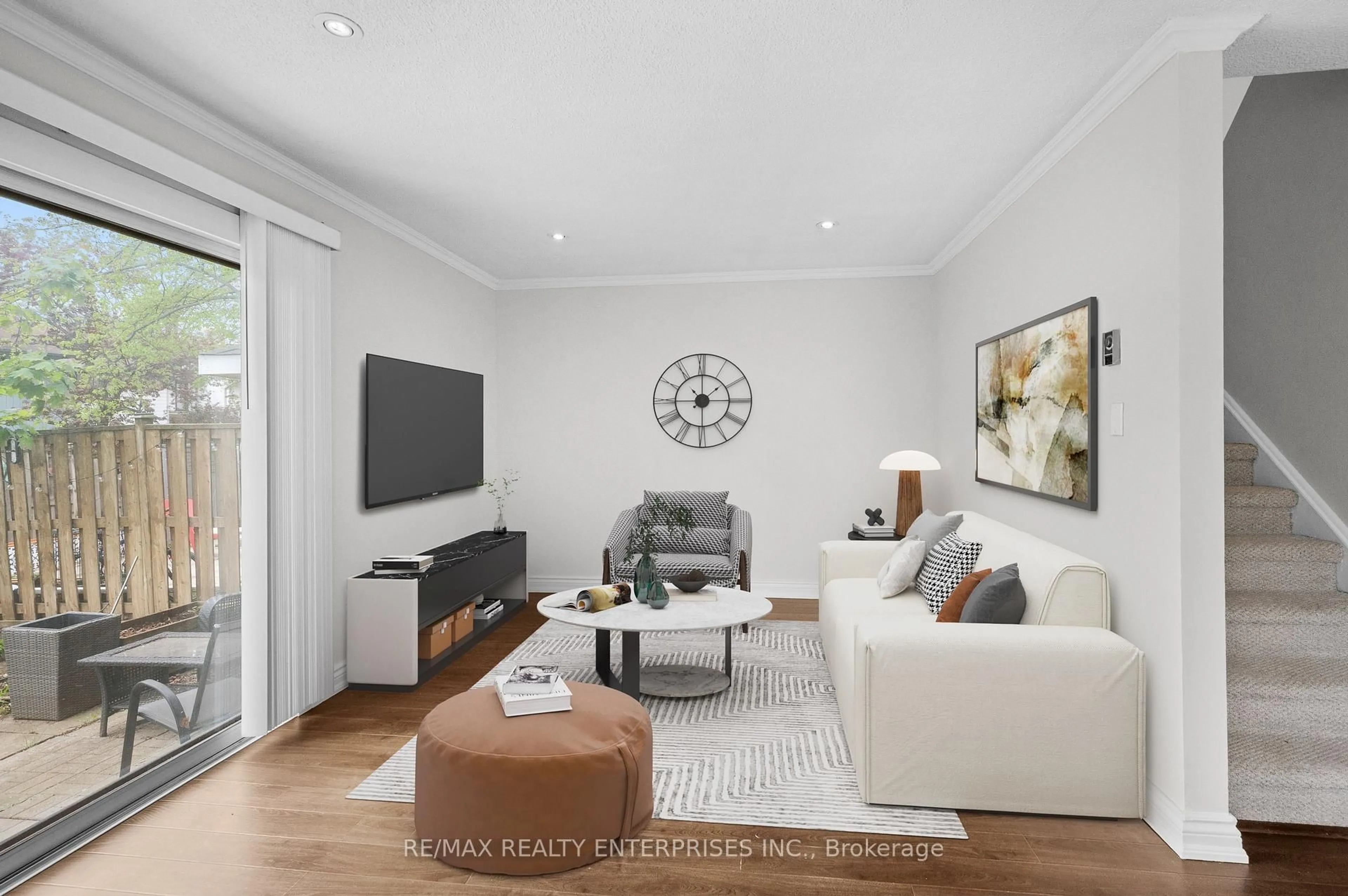 Living room with furniture, unknown for 6540 Falconer Dr #123, Mississauga Ontario L5N 1M1