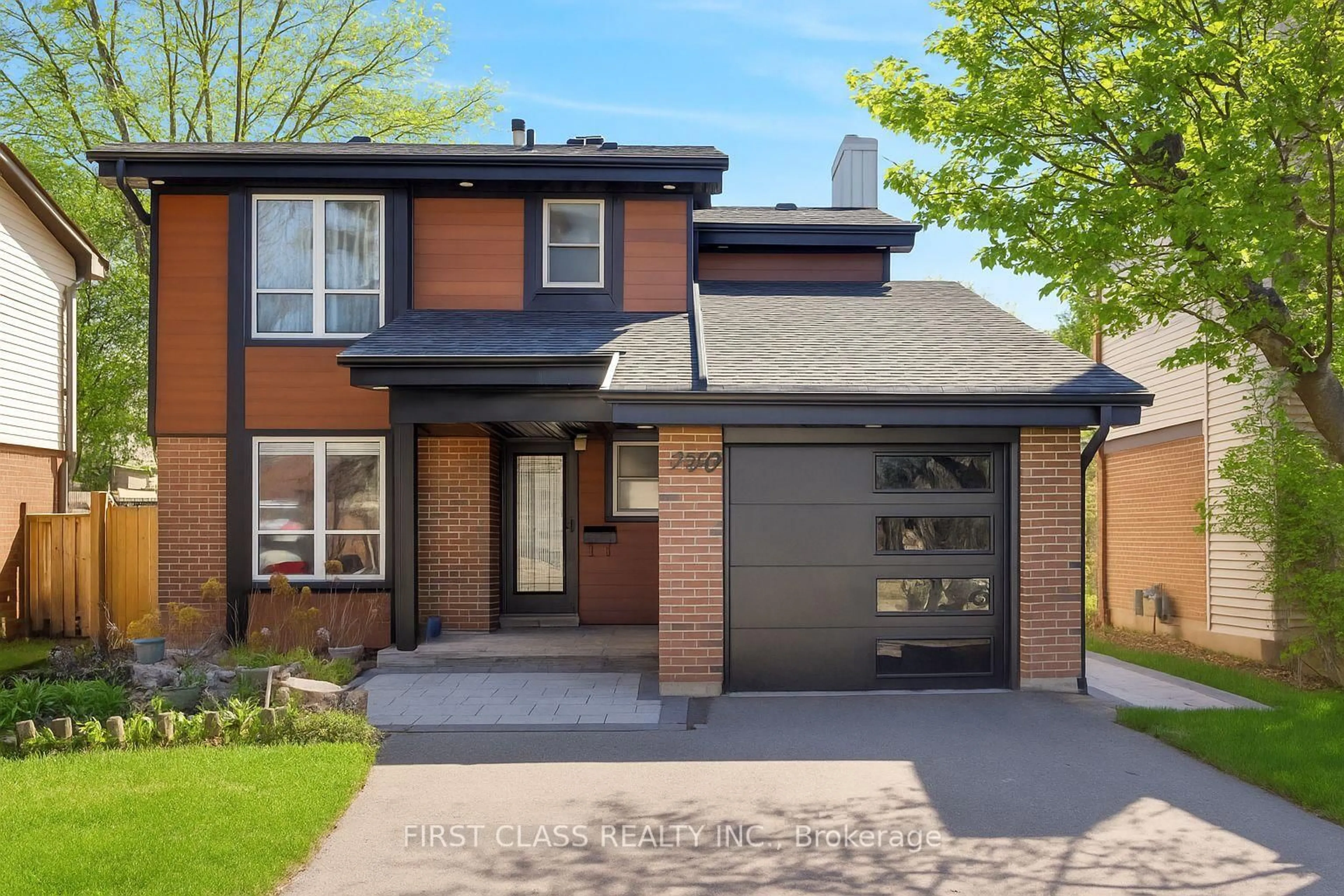 Home with brick exterior material, street for 4240 TAFFEY Cres, Mississauga Ontario L5L 2J2