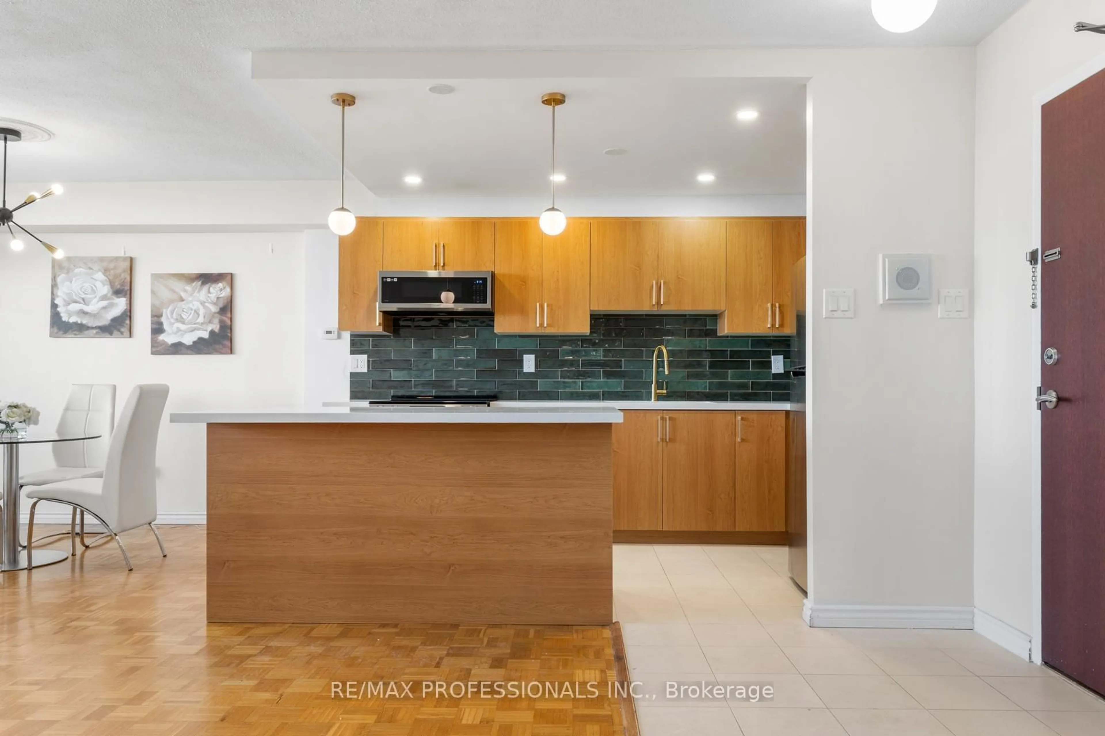 Open concept kitchen, ceramic/tile floor for 360 Ridelle Ave #2107, Toronto Ontario M6B 1K1