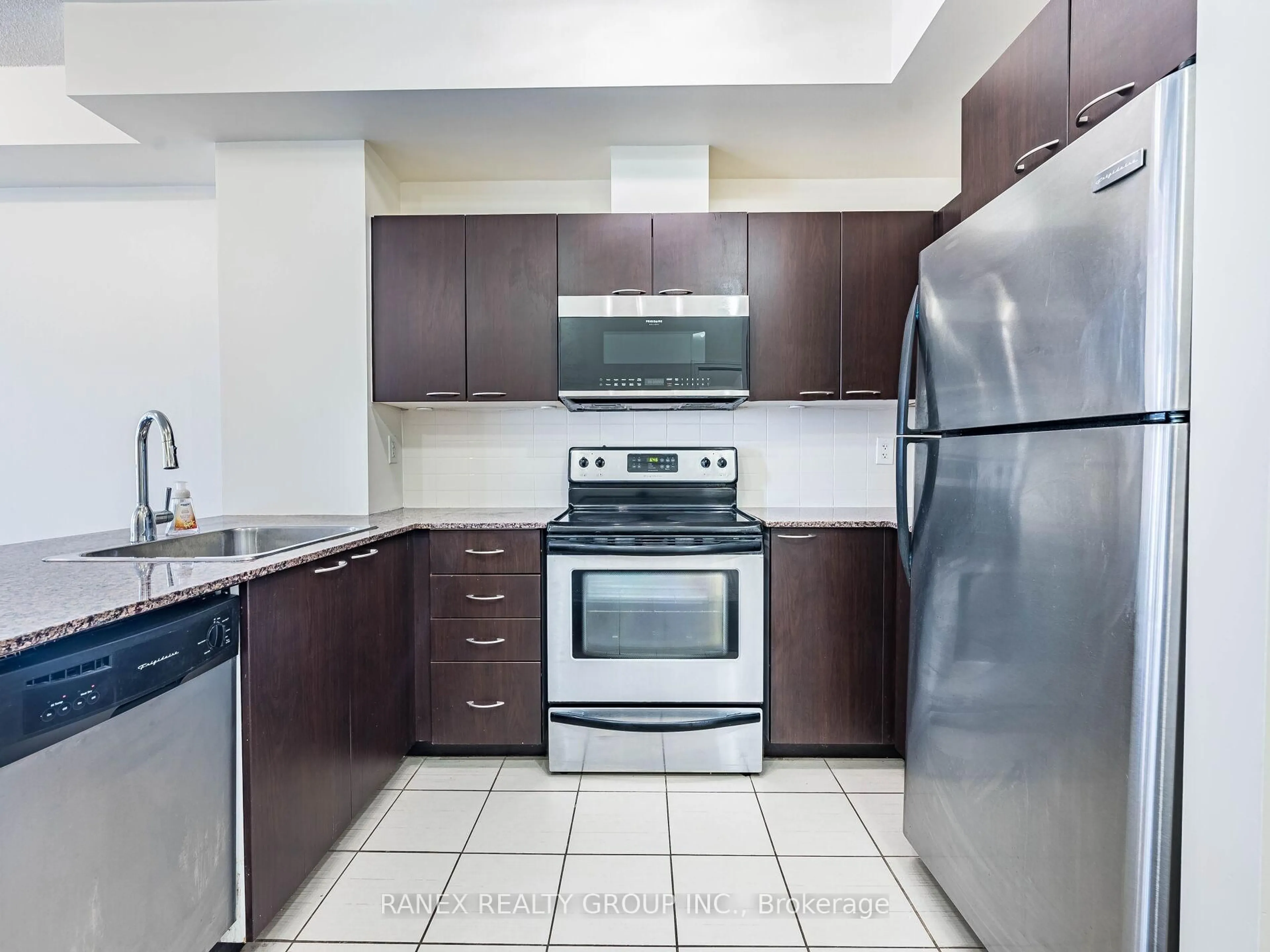 Standard kitchen, unknown for 385 Prince Of Wales Dr #416, Mississauga Ontario L5B 0C6
