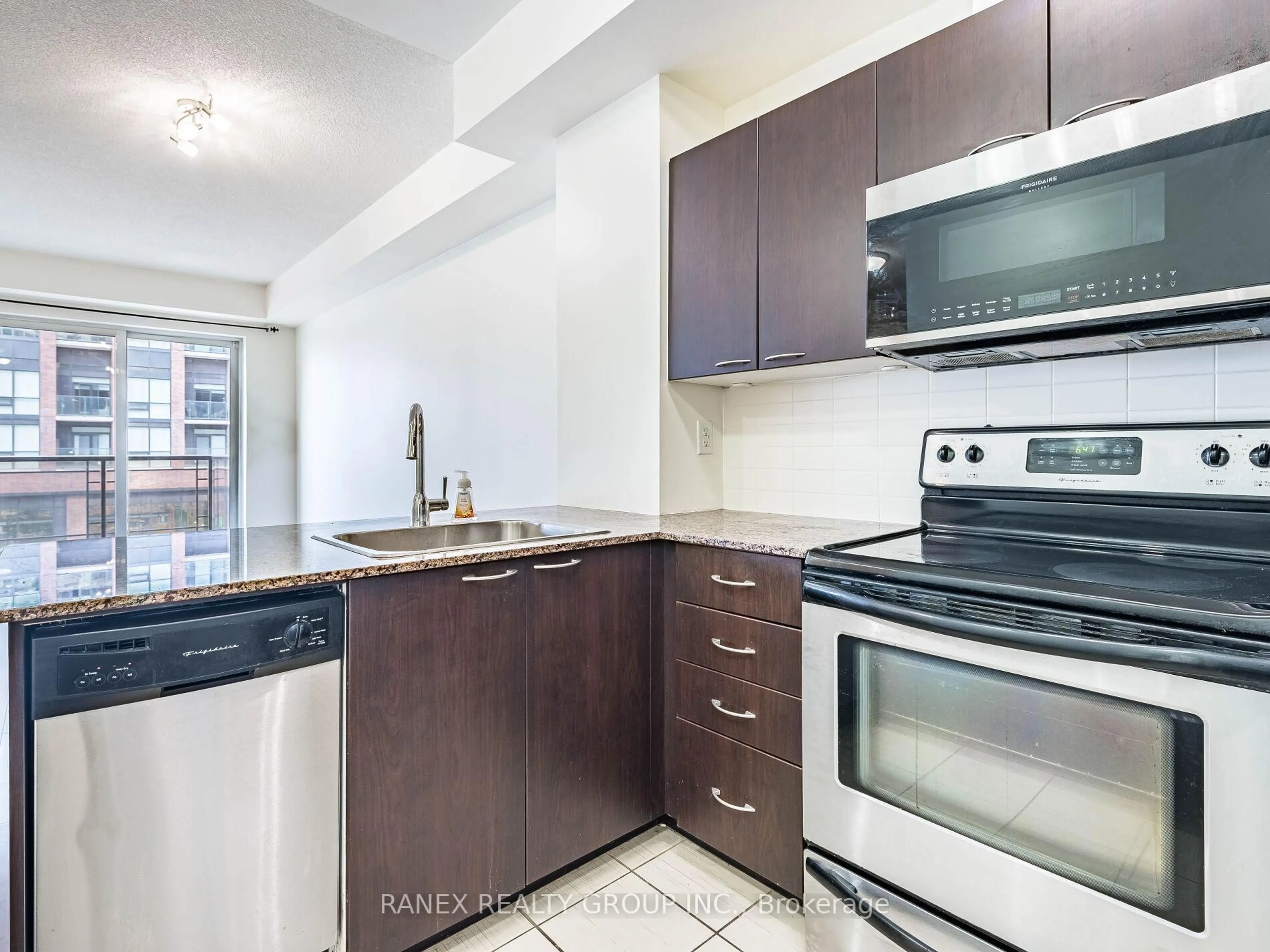 Standard kitchen, unknown for 385 Prince Of Wales Dr #416, Mississauga Ontario L5B 0C6