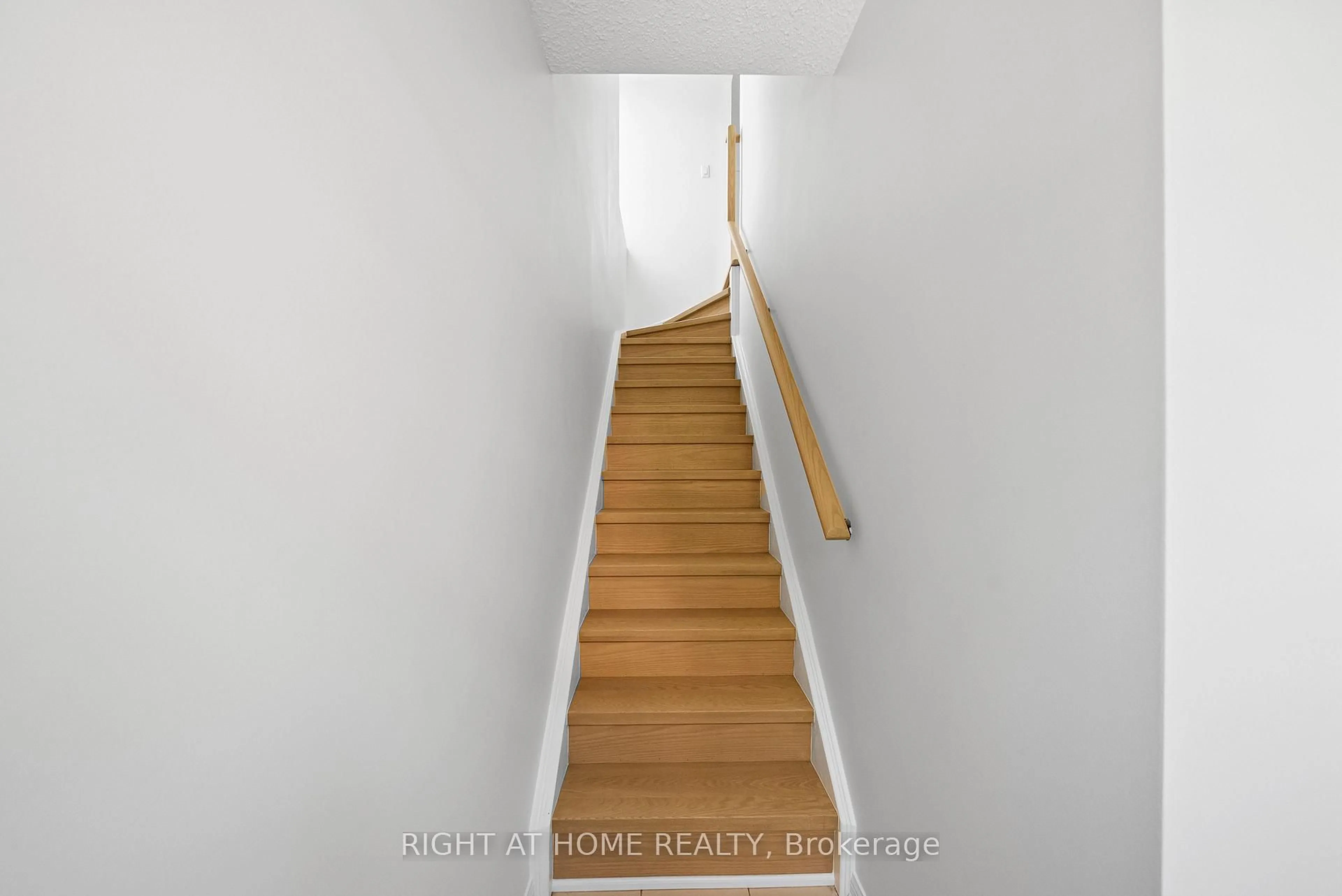 Stairs for 11 Foundry Ave #229, Toronto Ontario M6H 0B7