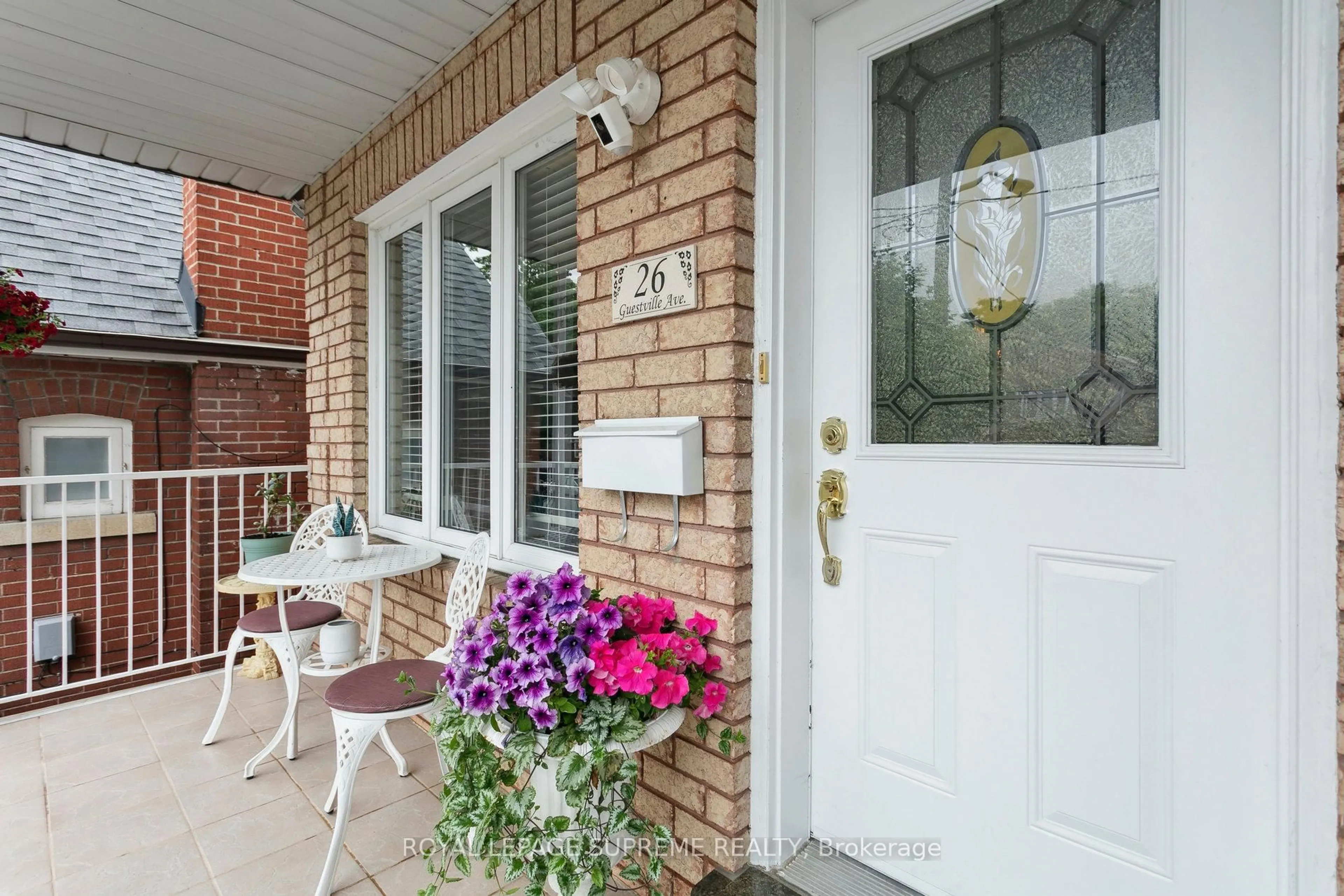 Unknown for 26 Guestville Ave, Toronto Ontario M6N 4N2