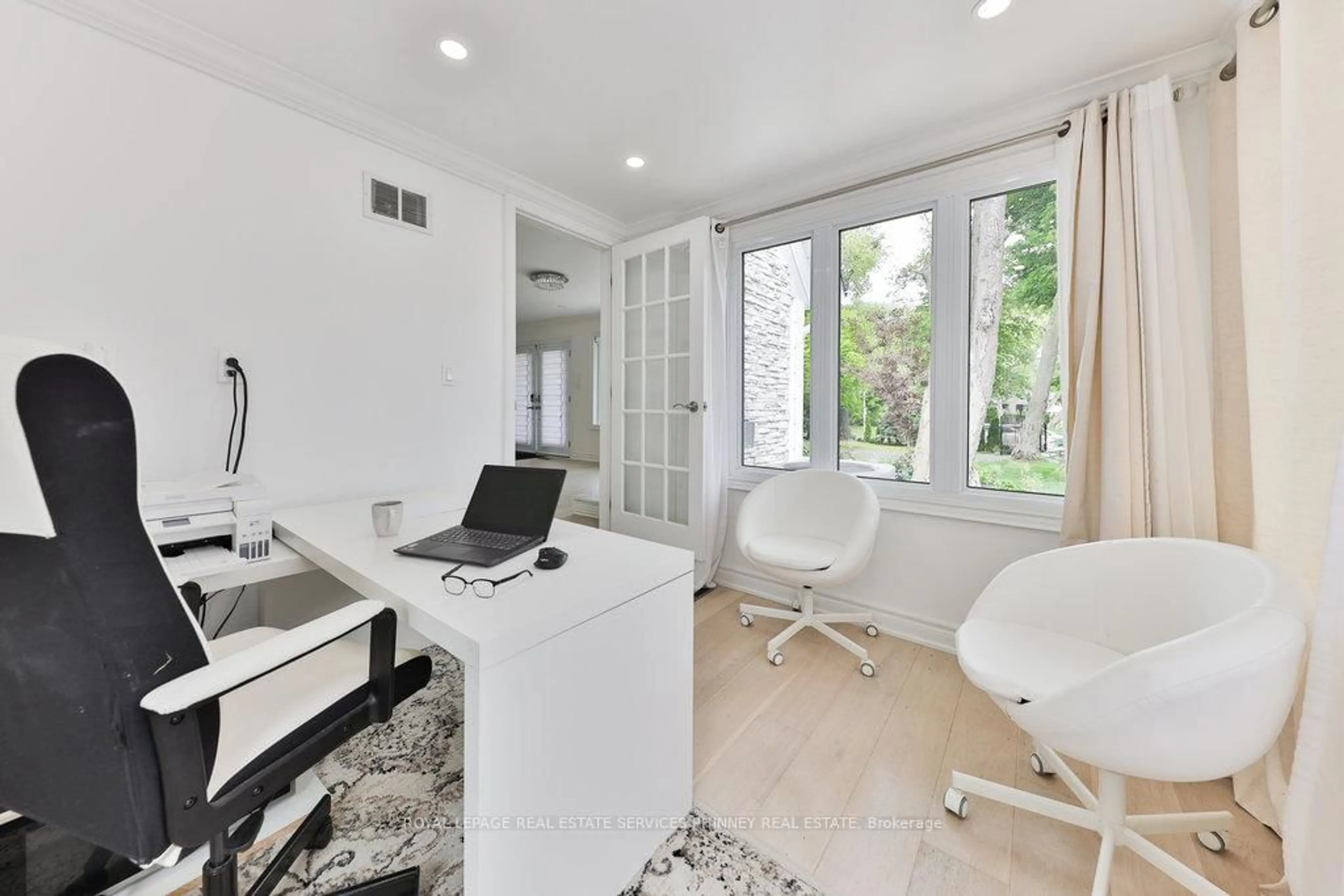 Contemporary bathroom, ceramic/tile floor for 1003 Lakeshore Rd, Oakville Ontario L6L 1E7