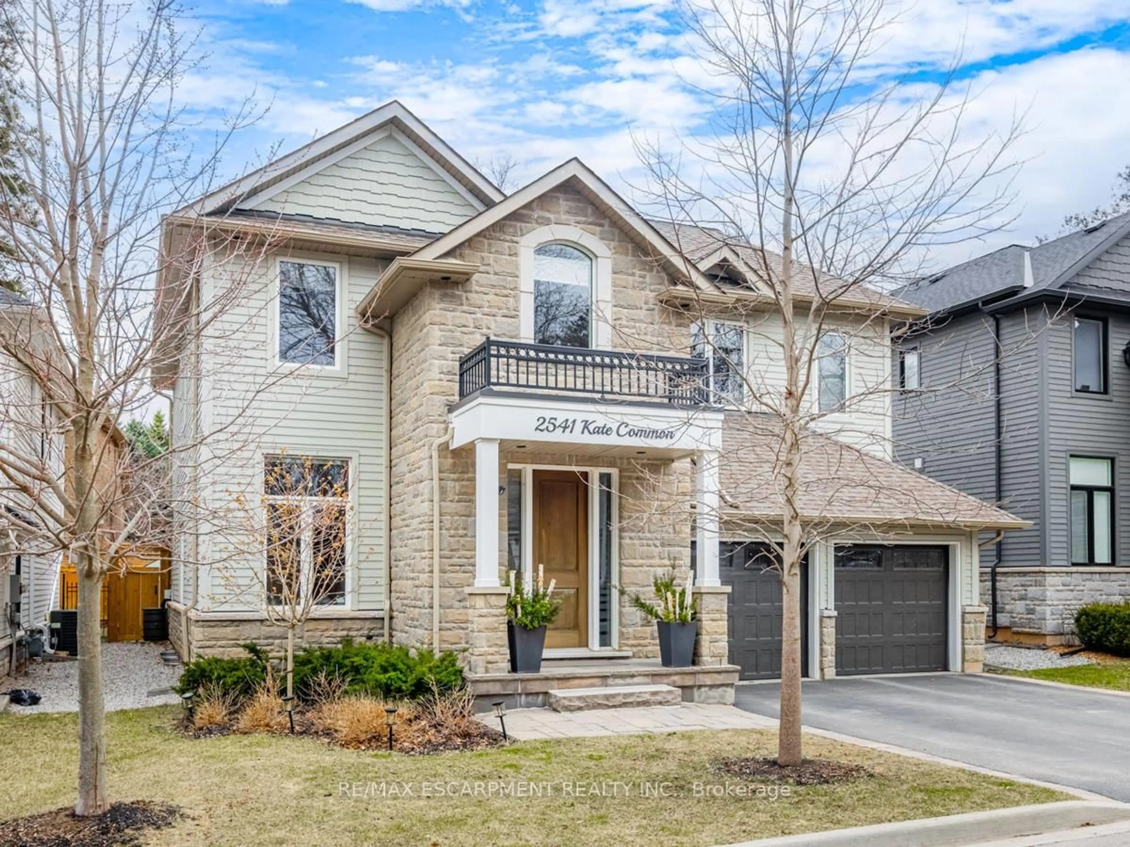 Home with brick exterior material, street for 2541 Kate Common, Oakville Ontario L6L 0E9