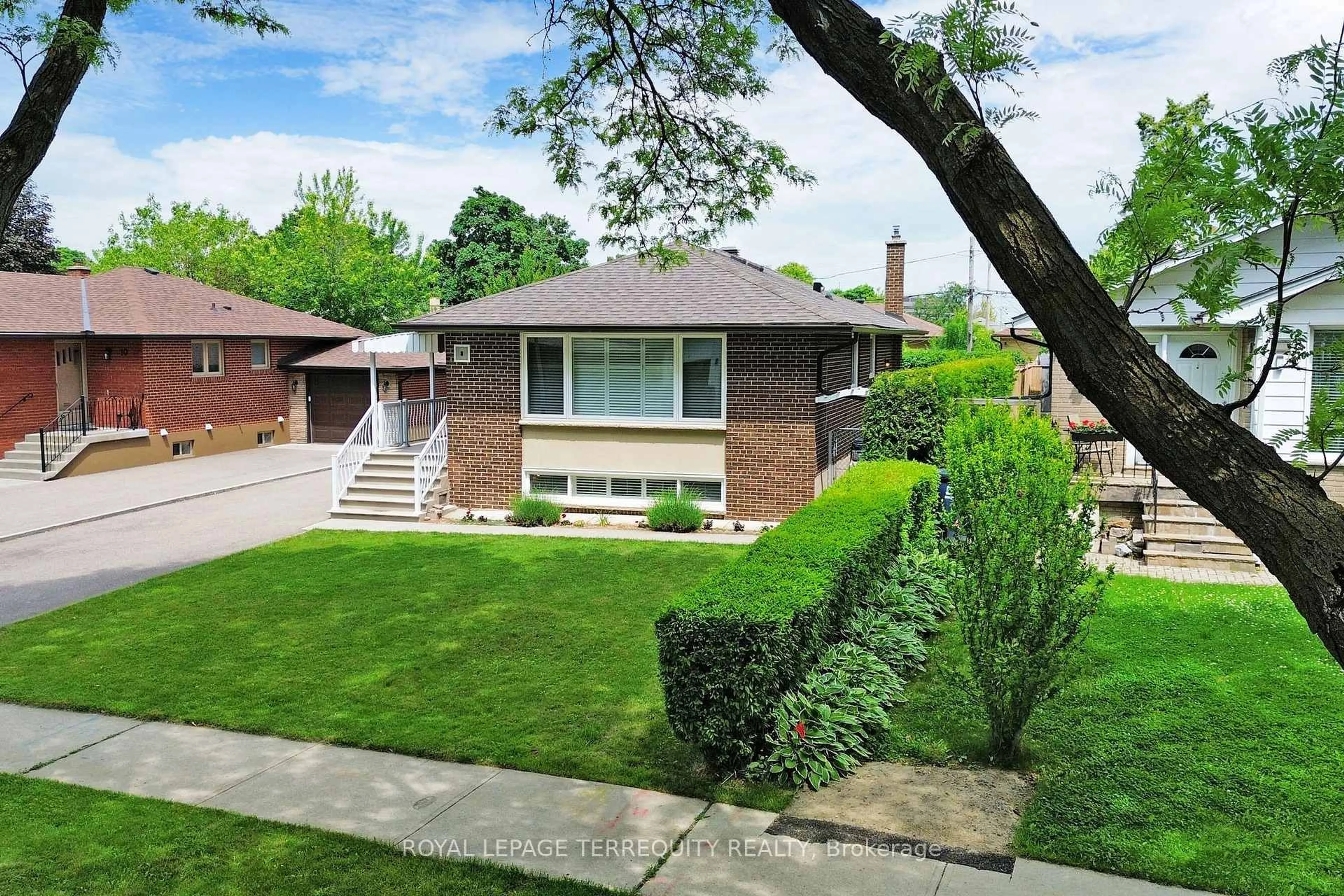 Unknown for 8 Cromer Pl, Toronto Ontario M9R 2E1