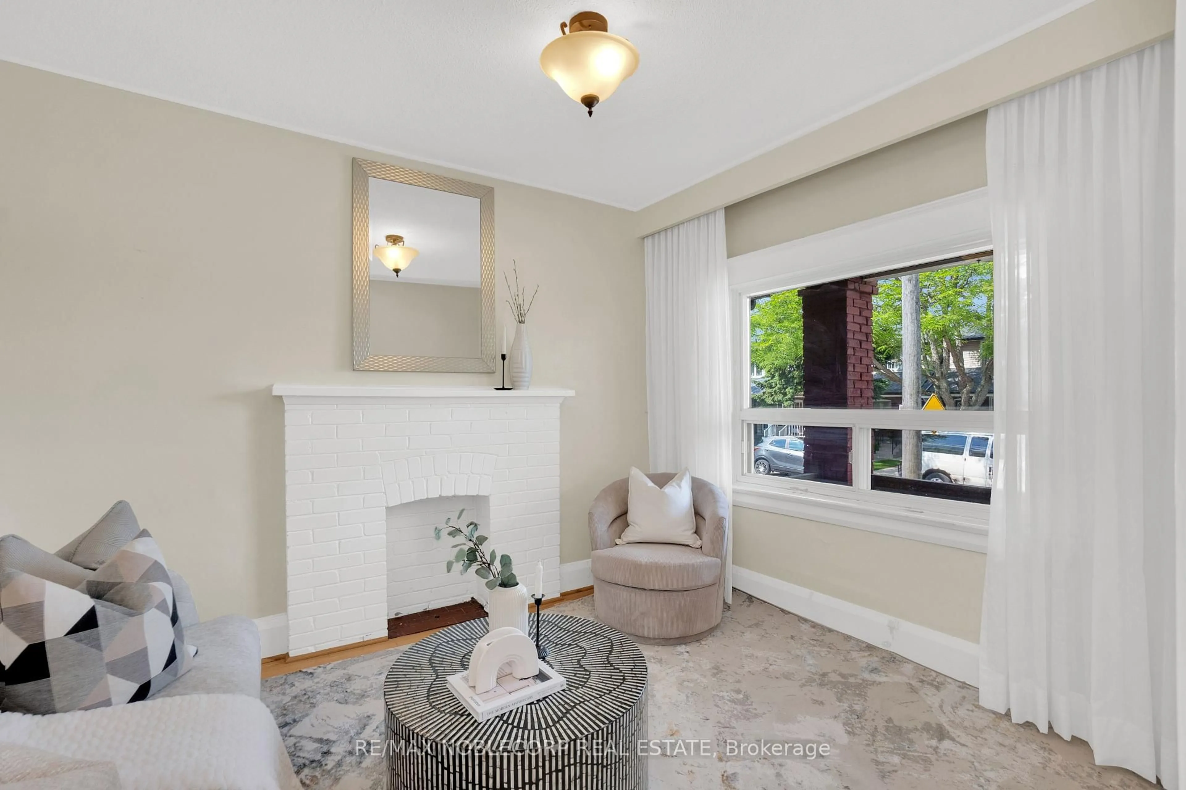 Living room with furniture, unknown for 259 Silverthorn Ave, Toronto Ontario M6N 3K2
