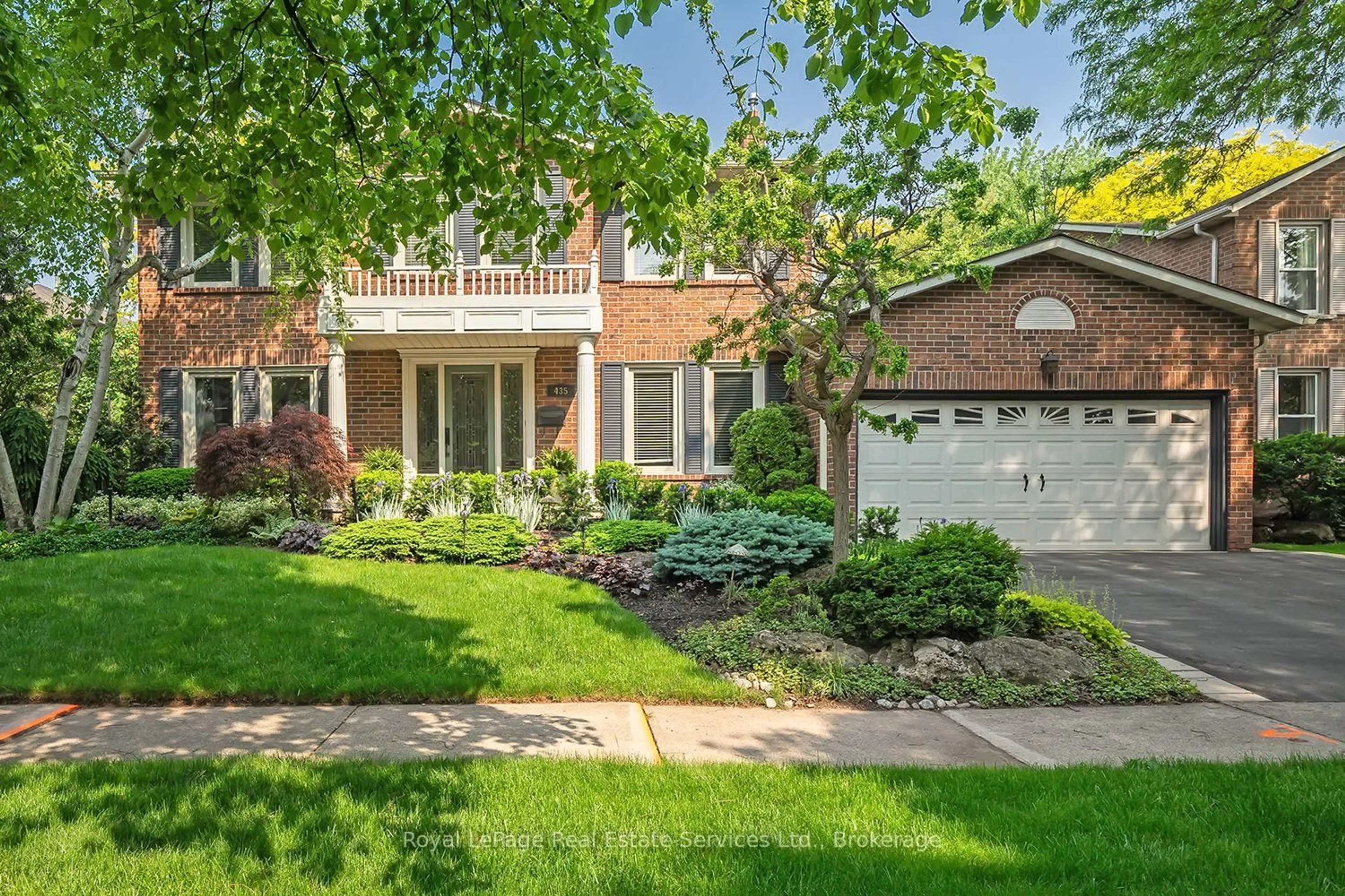 Home with brick exterior material, street for 435 Linden Lane, Oakville Ontario L6H 3K2