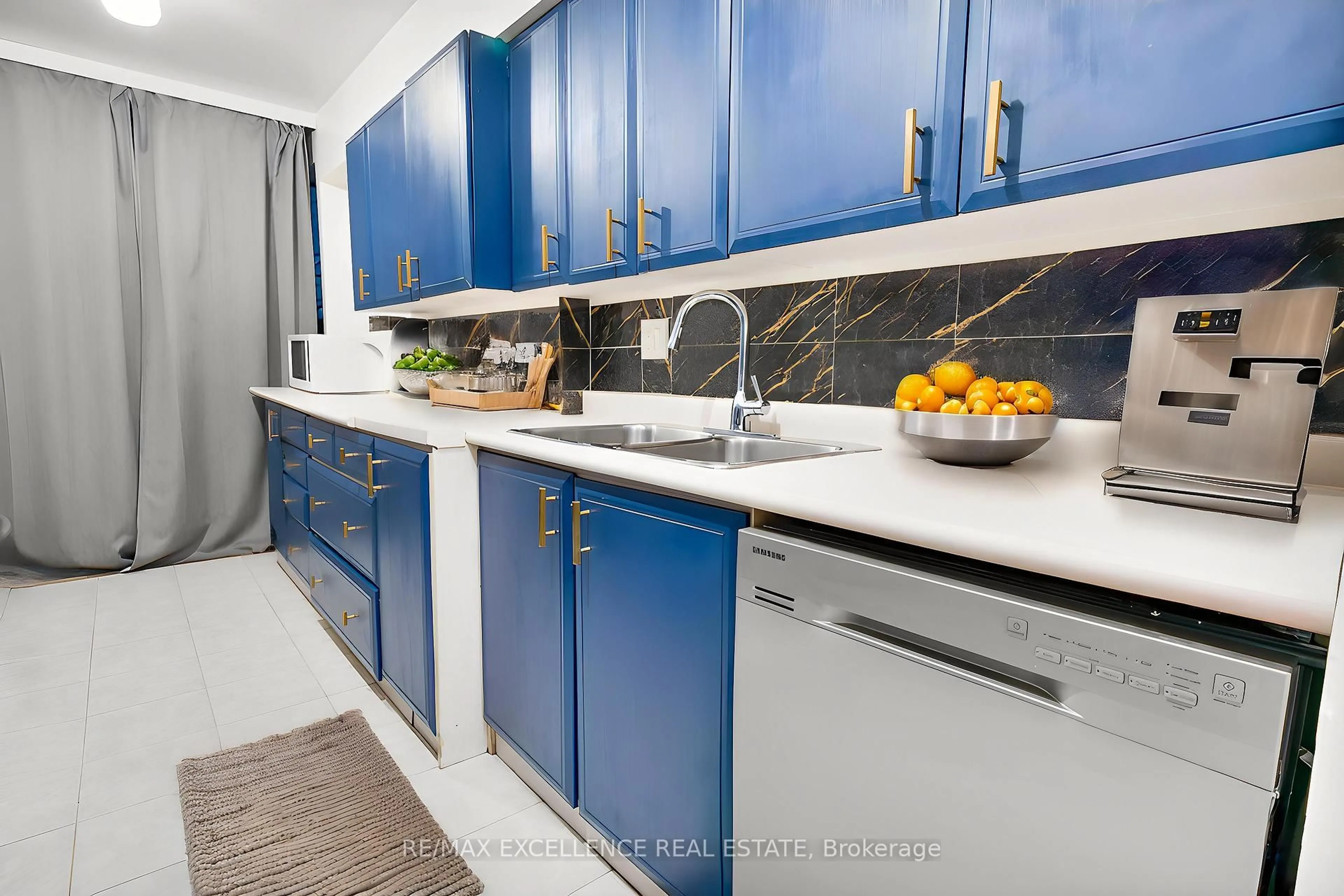 Standard kitchen, ceramic/tile floor for 370 Dixon Rd #2116, Toronto Ontario M9R 1T2