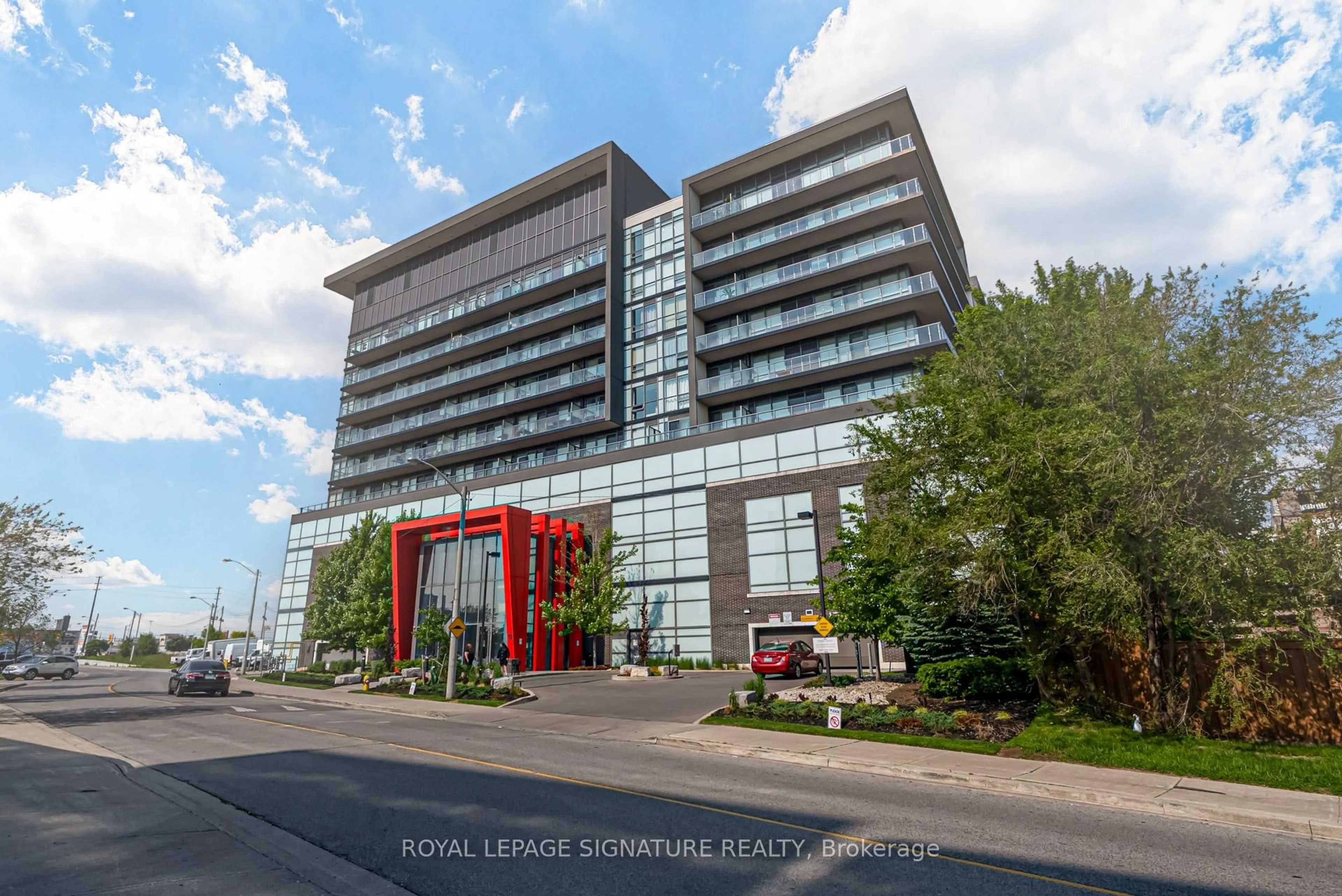 Indoor foyer for 15 James Finlay Way #701, Toronto Ontario M3M 0B3