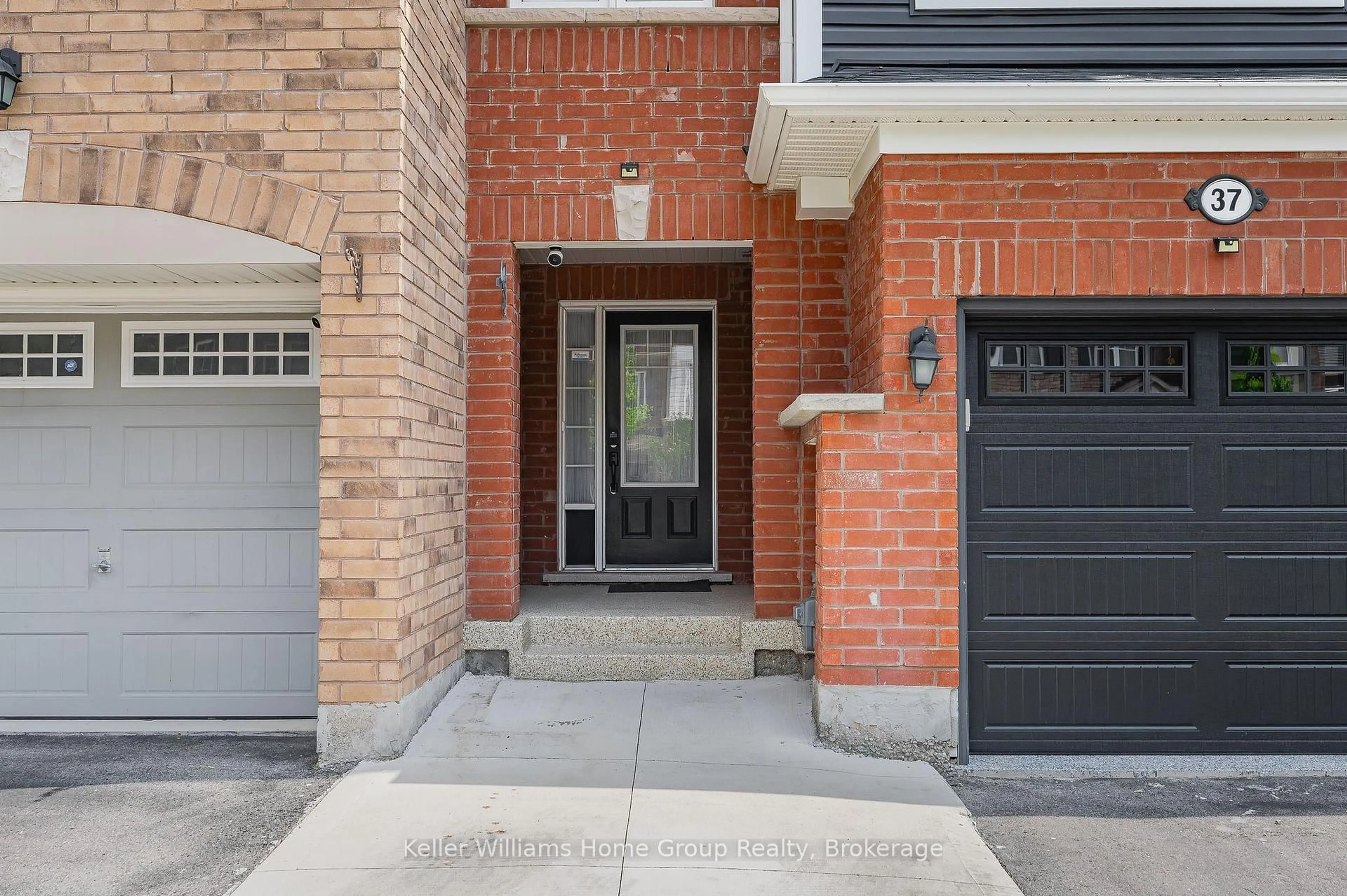 Home with brick exterior material, street for 37 Vanhorne Clse, Brampton Ontario L7A 0X8