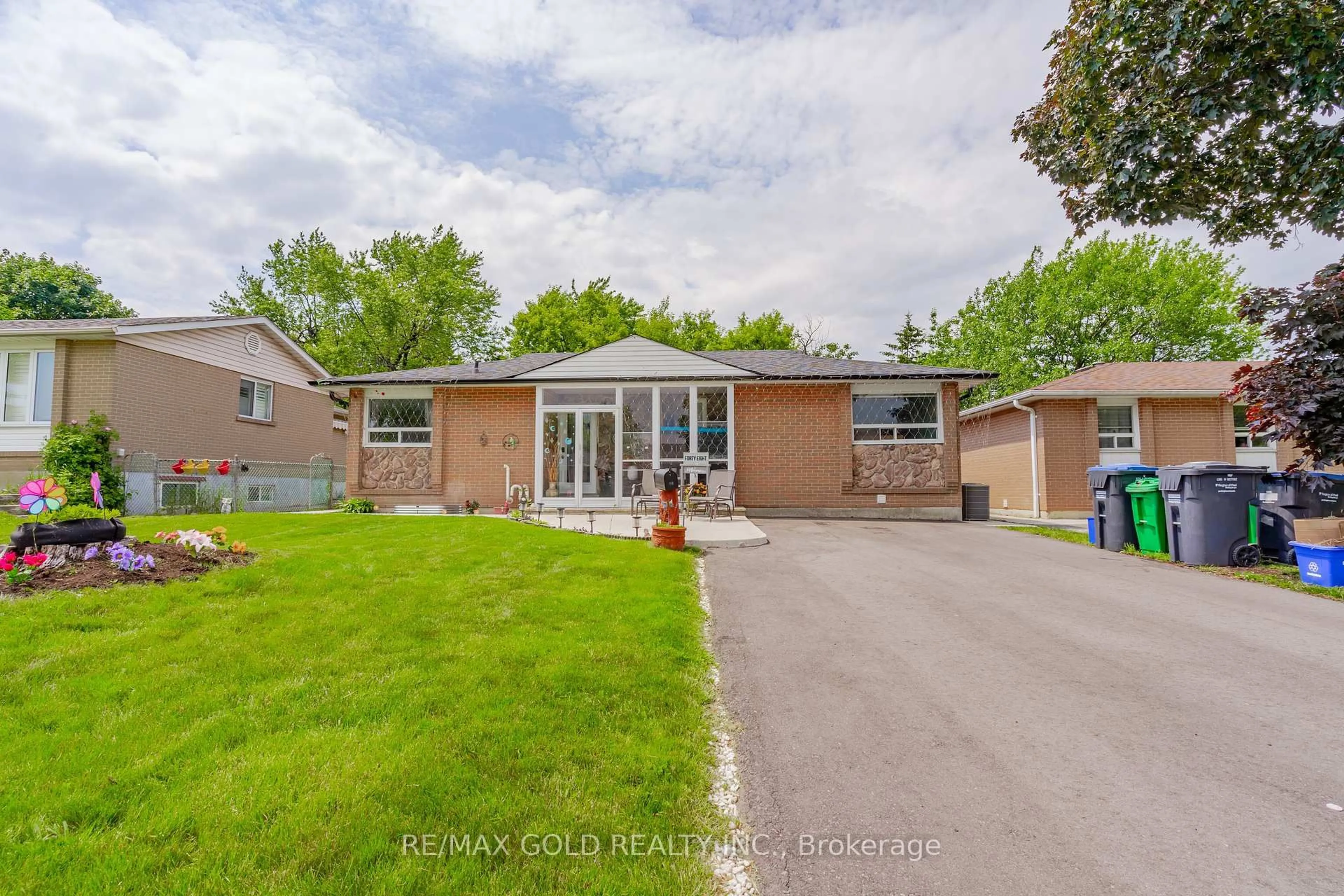 Unknown for 48 Drury Cres, Brampton Ontario L6T 1L2