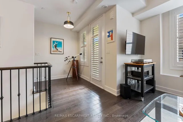 Additional property image - 6 Drummond St Unit 332