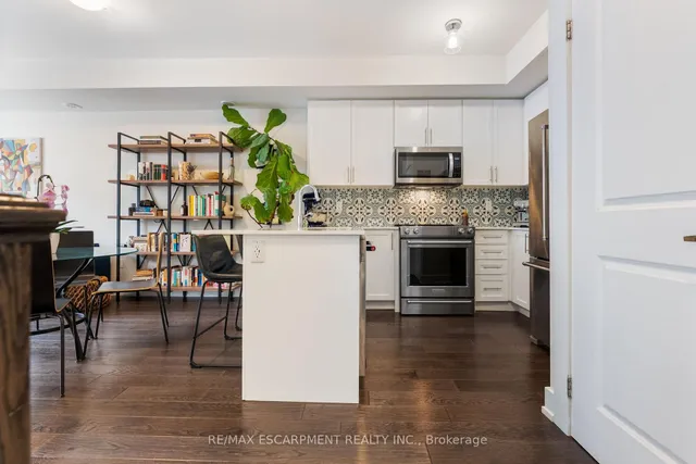 Additional property image - 6 Drummond St Unit 332