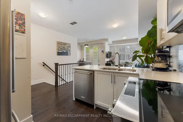 Additional property image - 6 Drummond St Unit 332