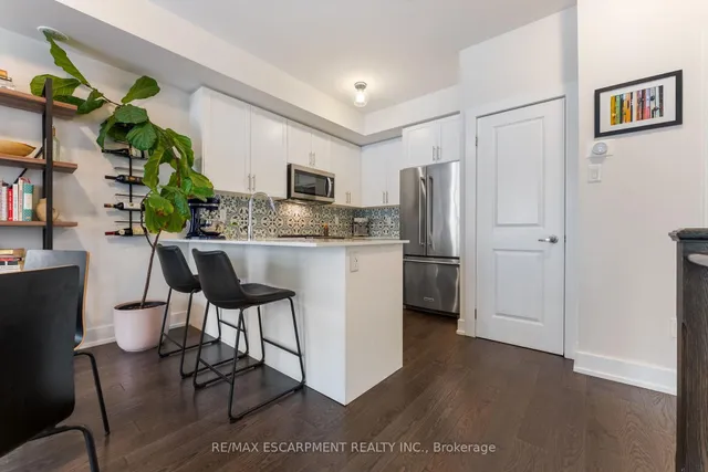 Additional property image - 6 Drummond St Unit 332