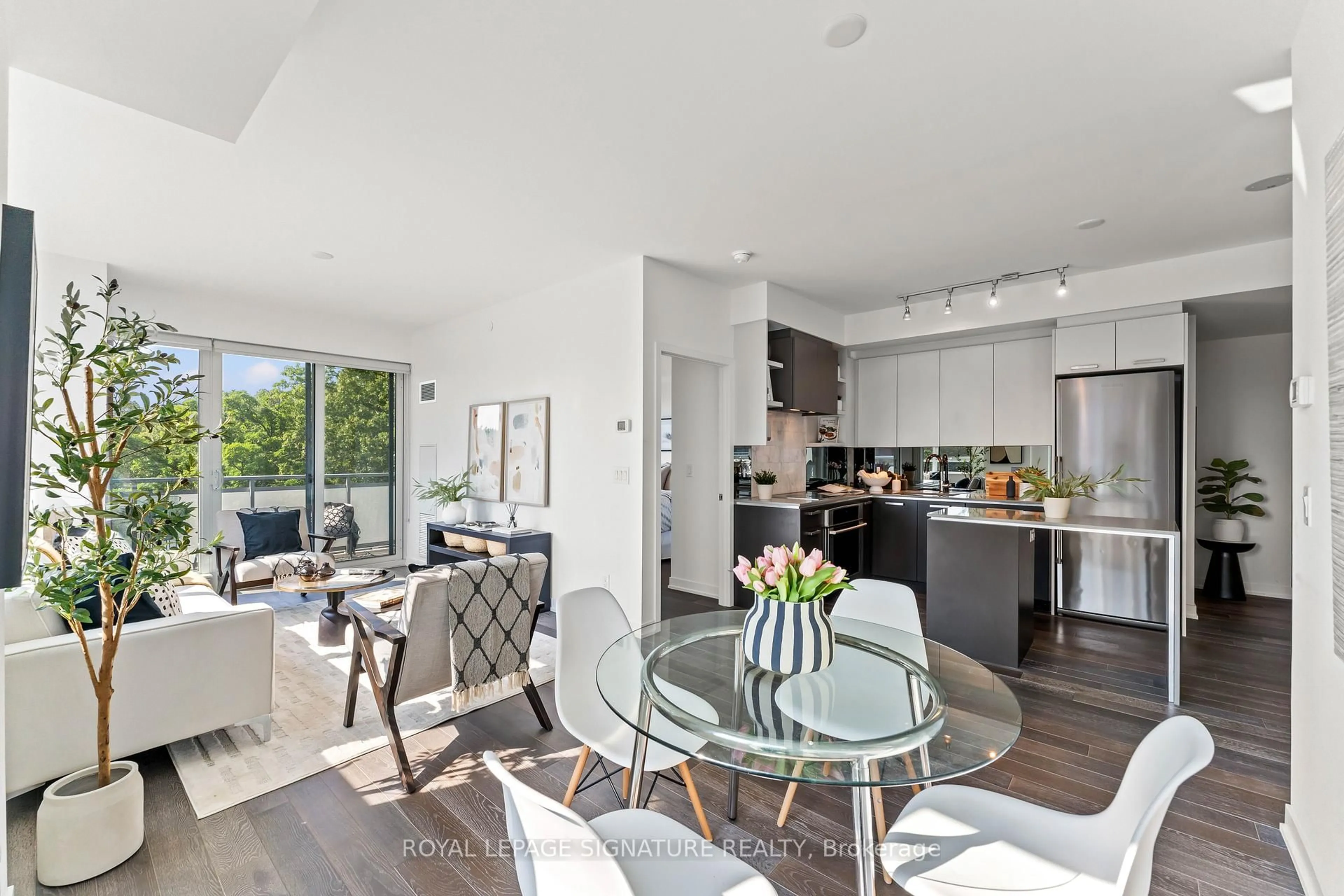 Open concept kitchen, unknown for 1830 Bloor St #525, Toronto Ontario M6P 0A2